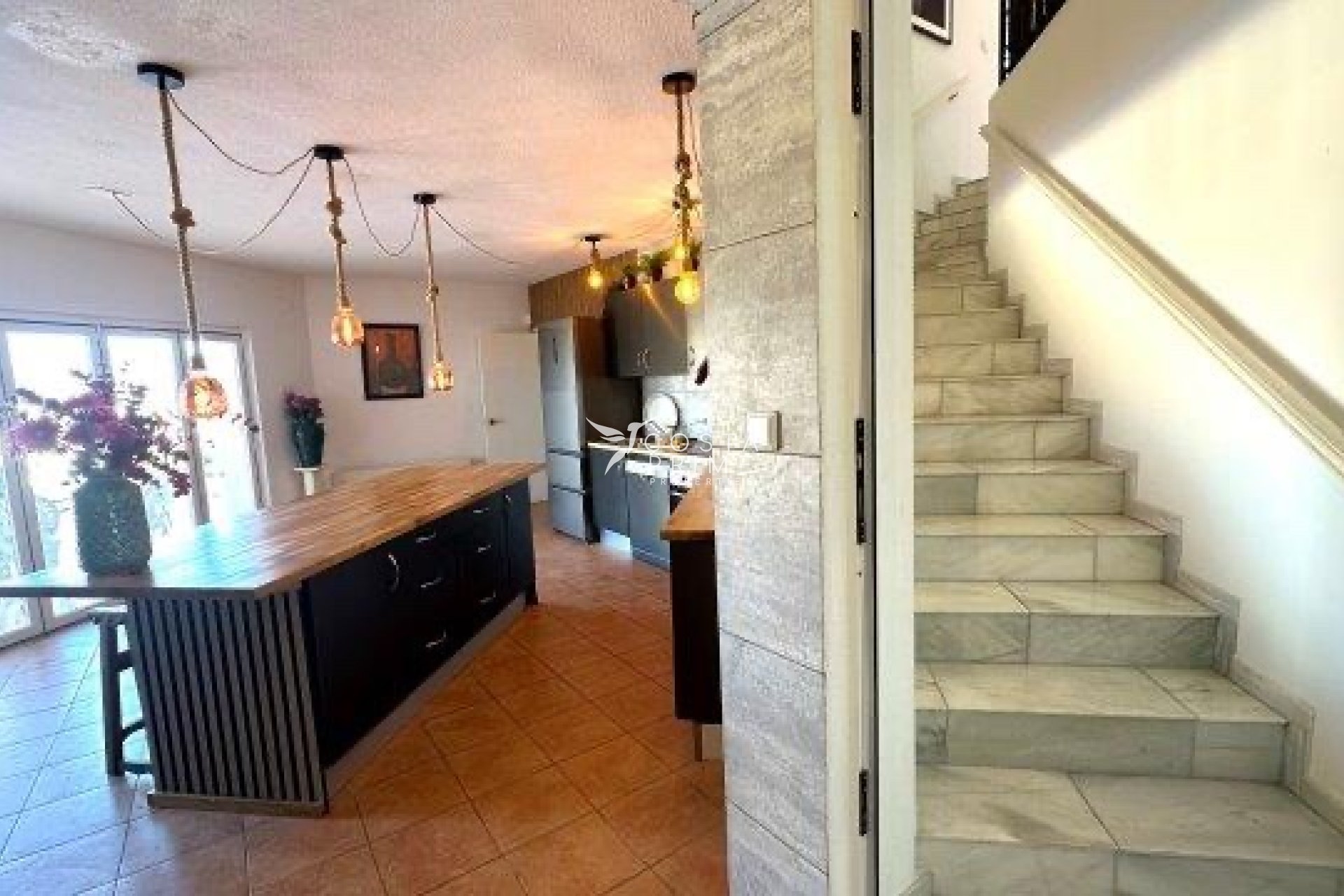 Újraértékesítés - Villa  - Albir