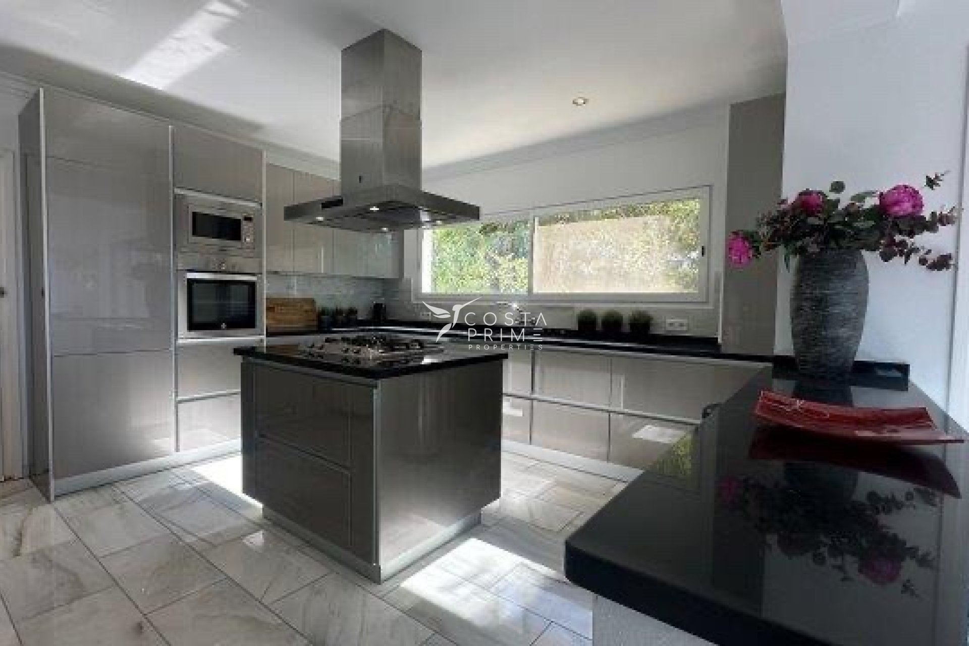 Újraértékesítés - Villa  - Albir