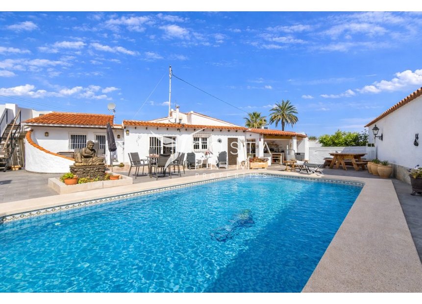 Újraértékesítés - Villa  - Albir