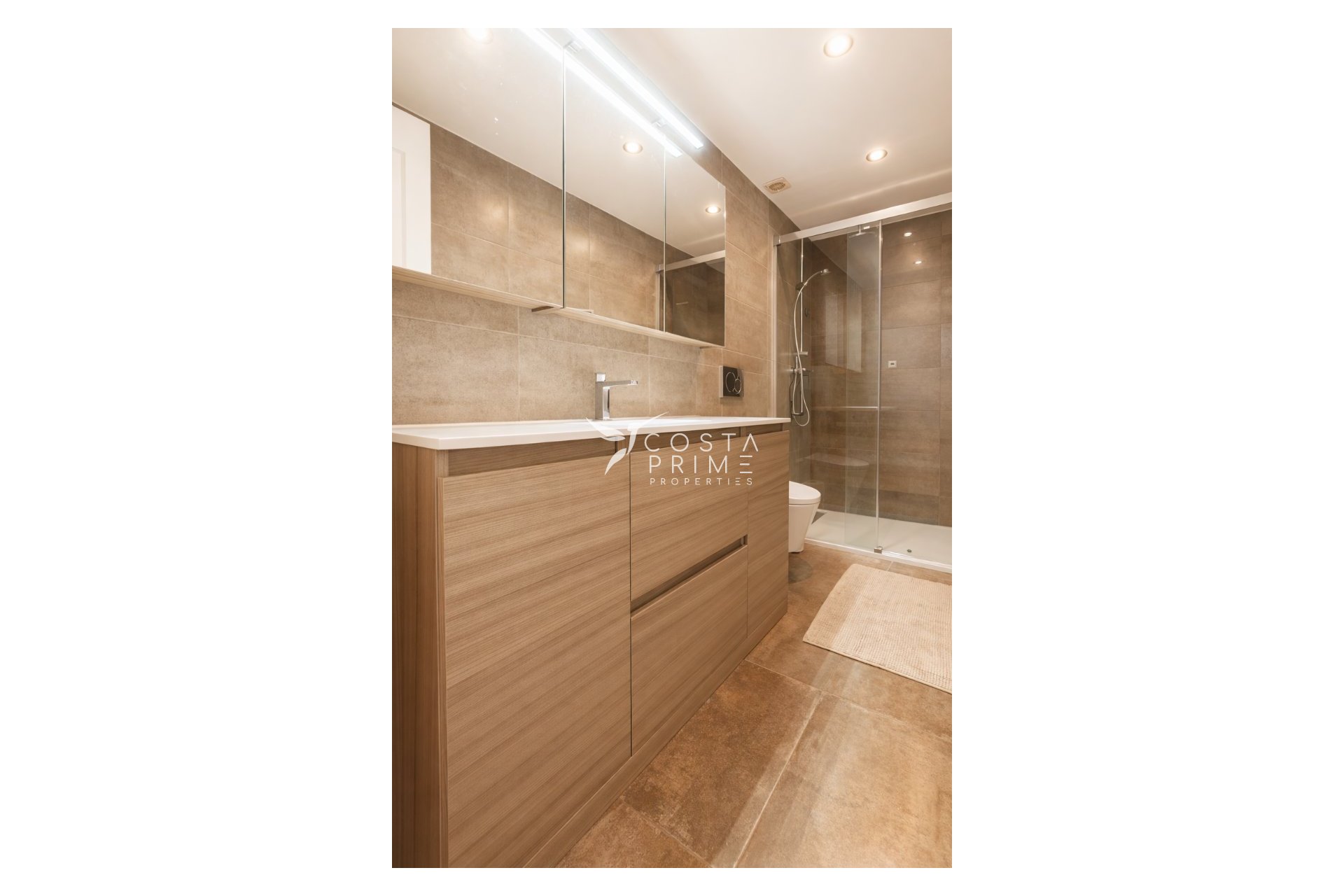 Újraértékesítés - Villa  - Albir