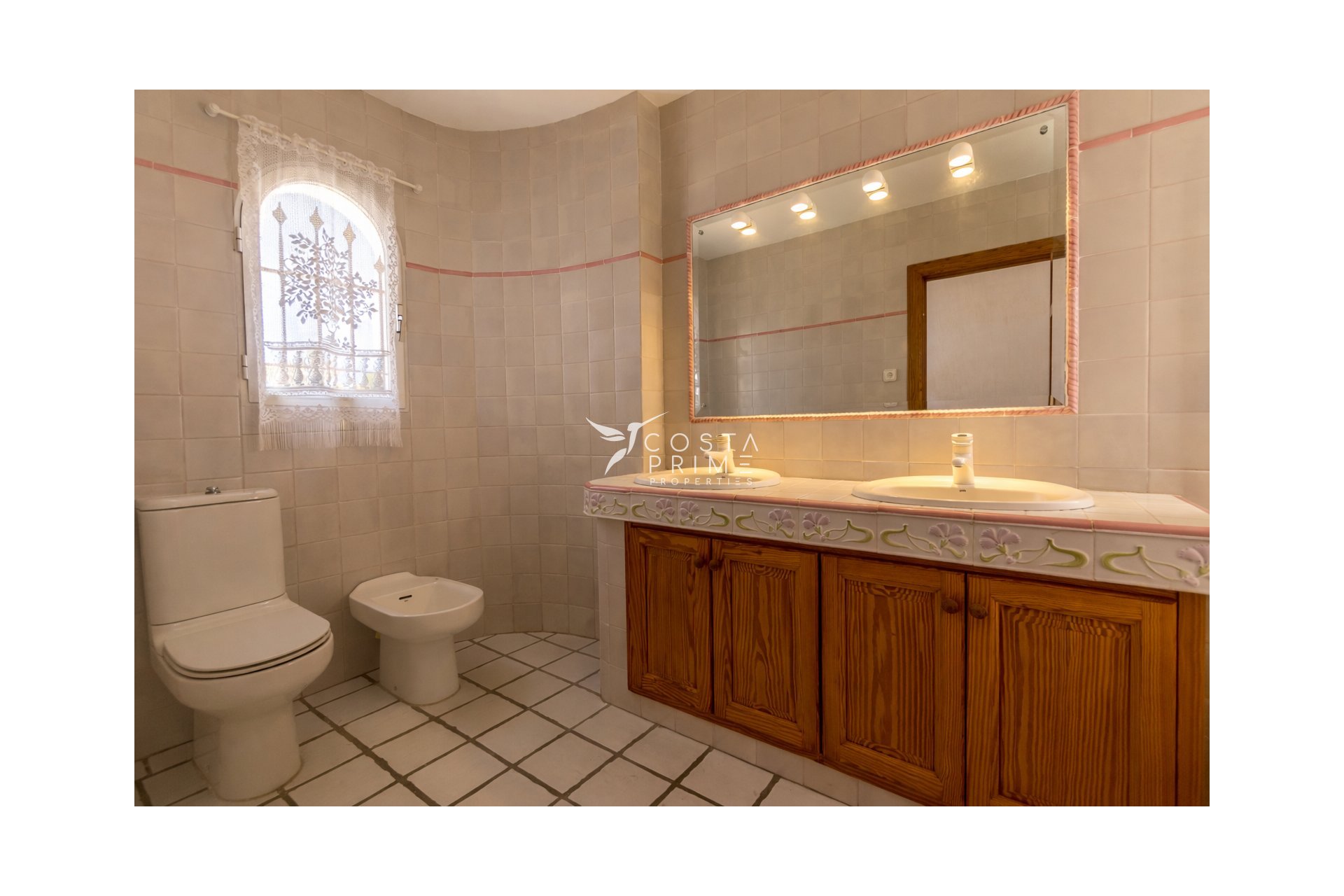 Újraértékesítés - Villa  - Albir