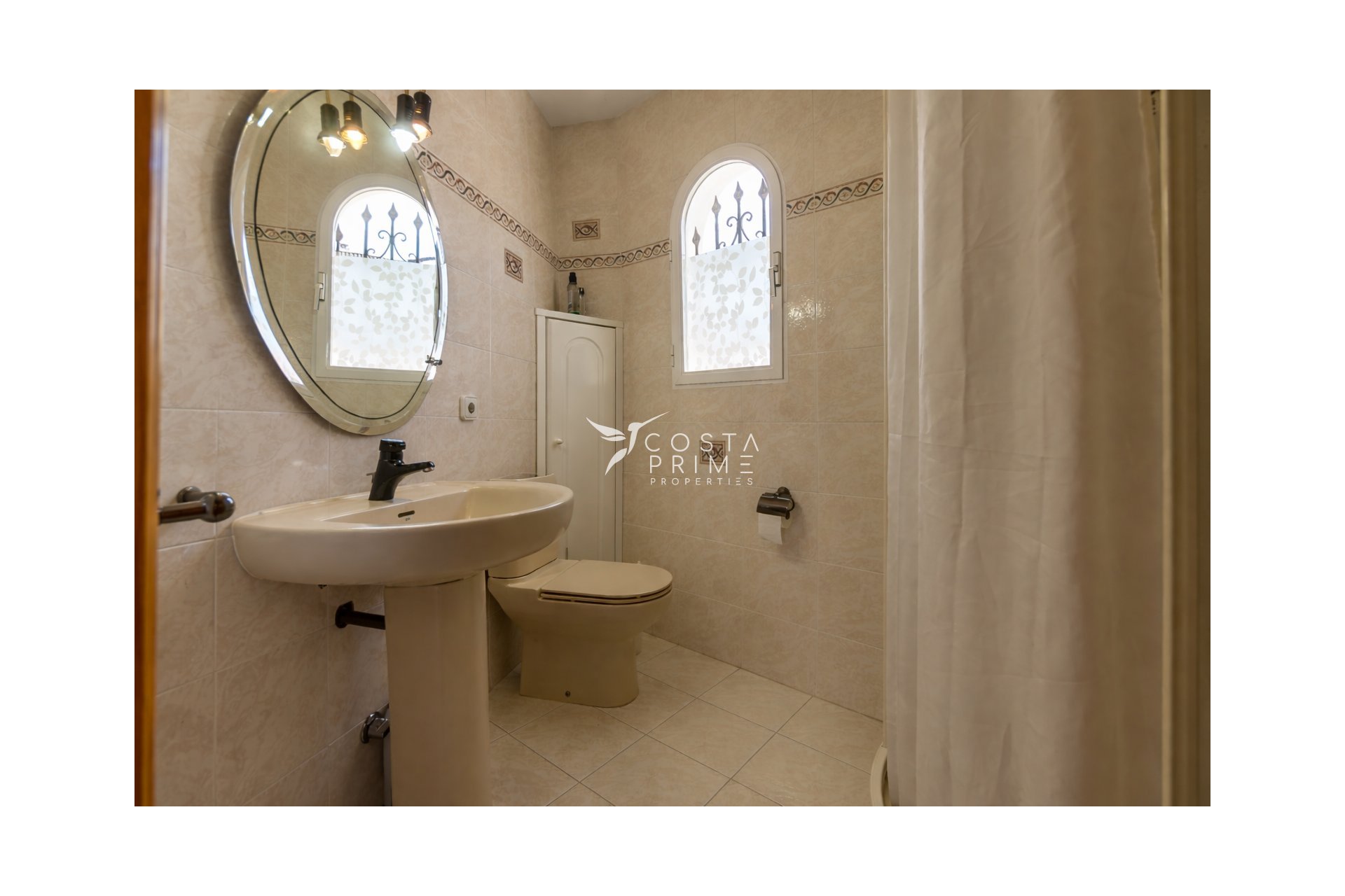 Újraértékesítés - Villa  - Albir