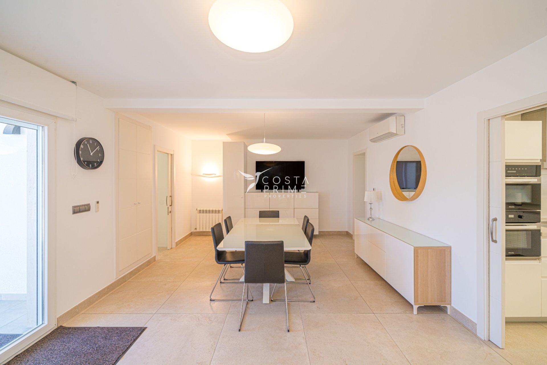 Újraértékesítés - Villa  - Albir