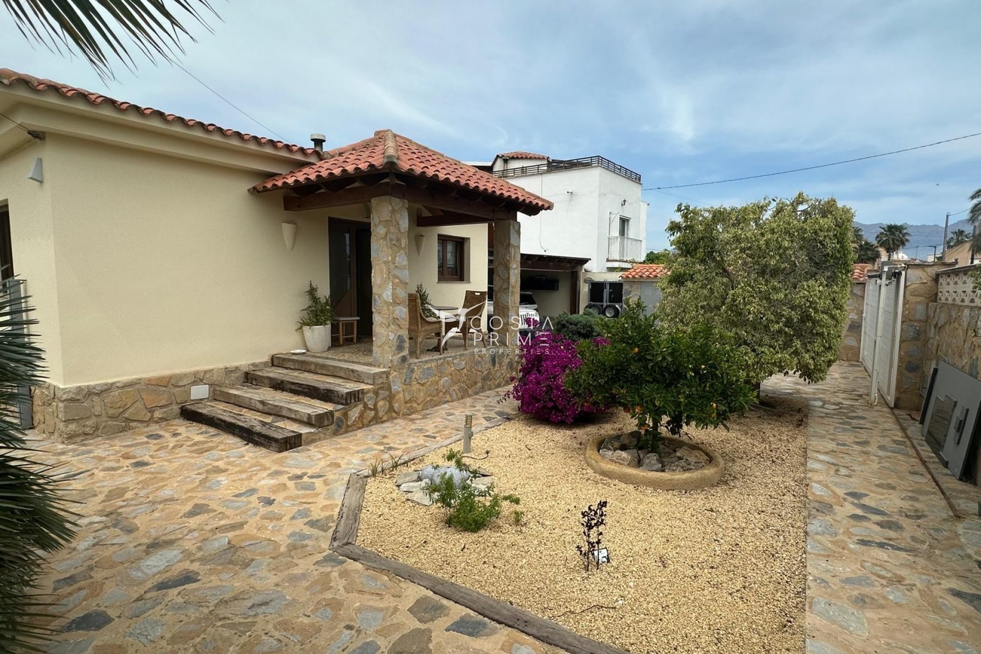 Újraértékesítés - Villa  - Albir