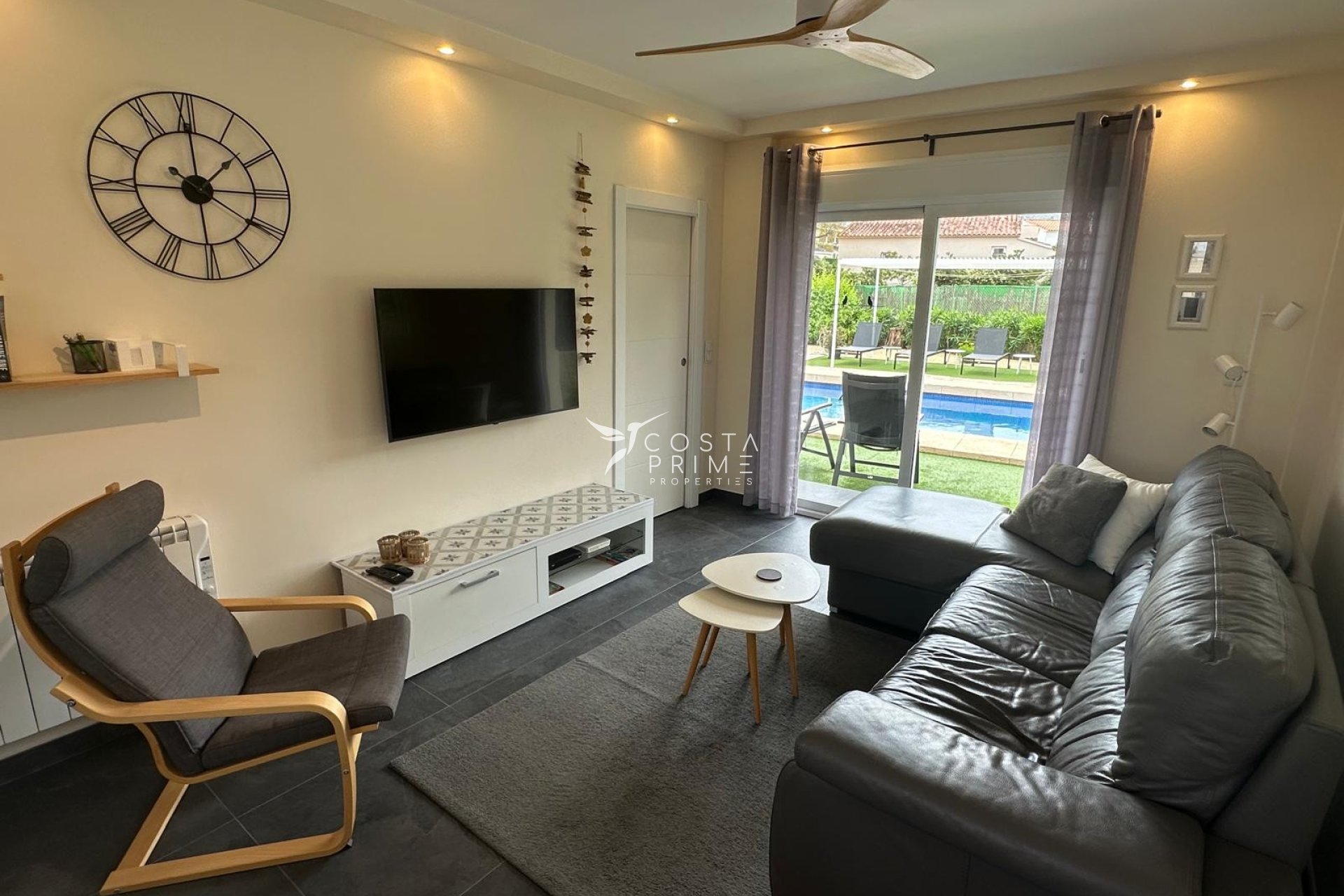 Újraértékesítés - Villa  - Albir