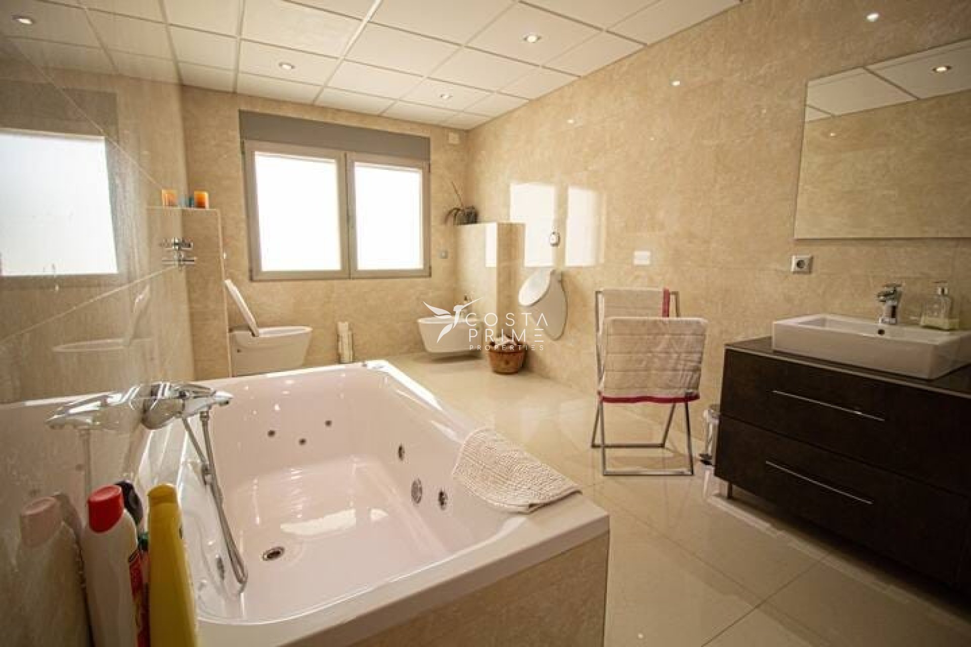 Újraértékesítés - Villa  - Albir