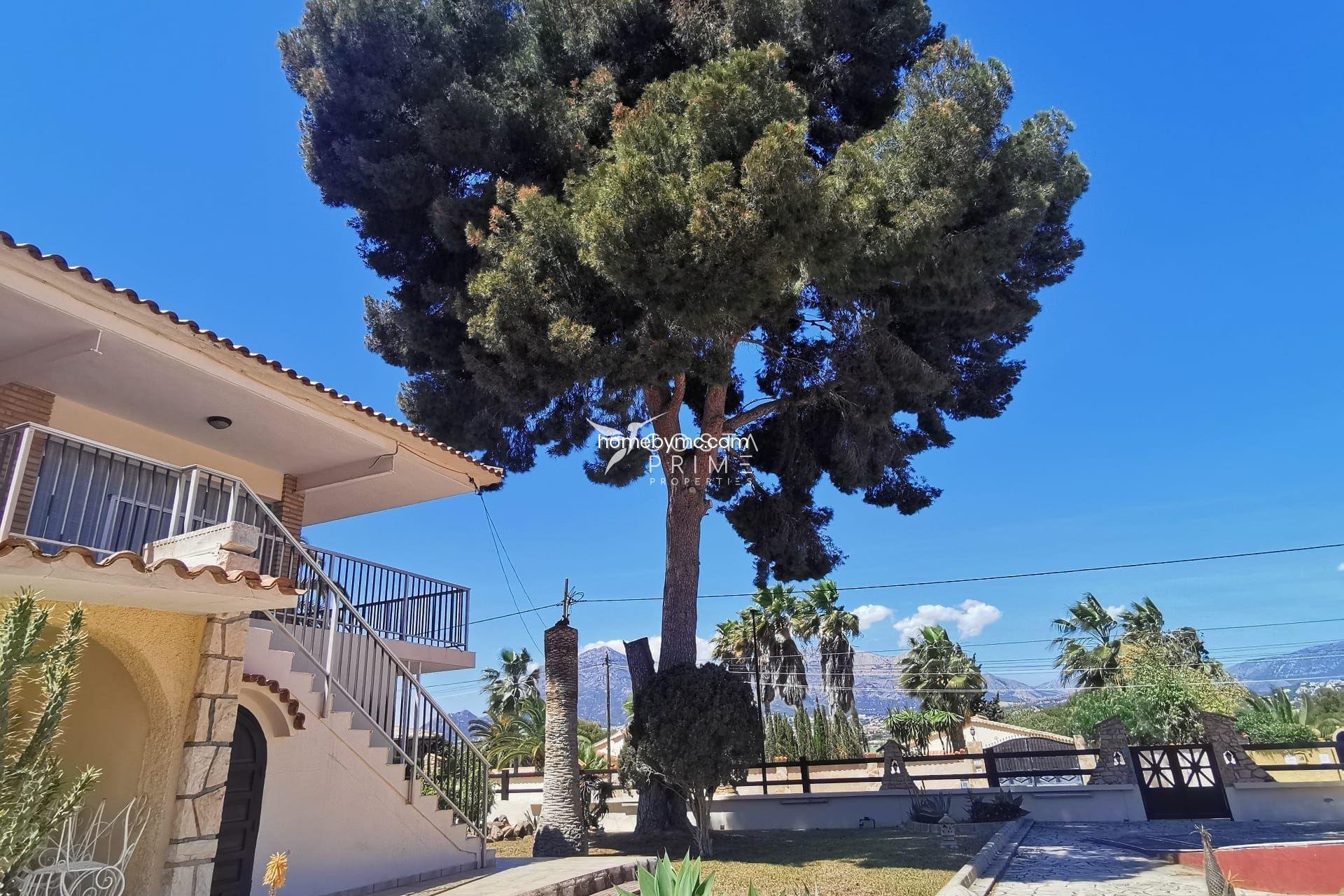 Újraértékesítés - Villa  - Alfas del Pí