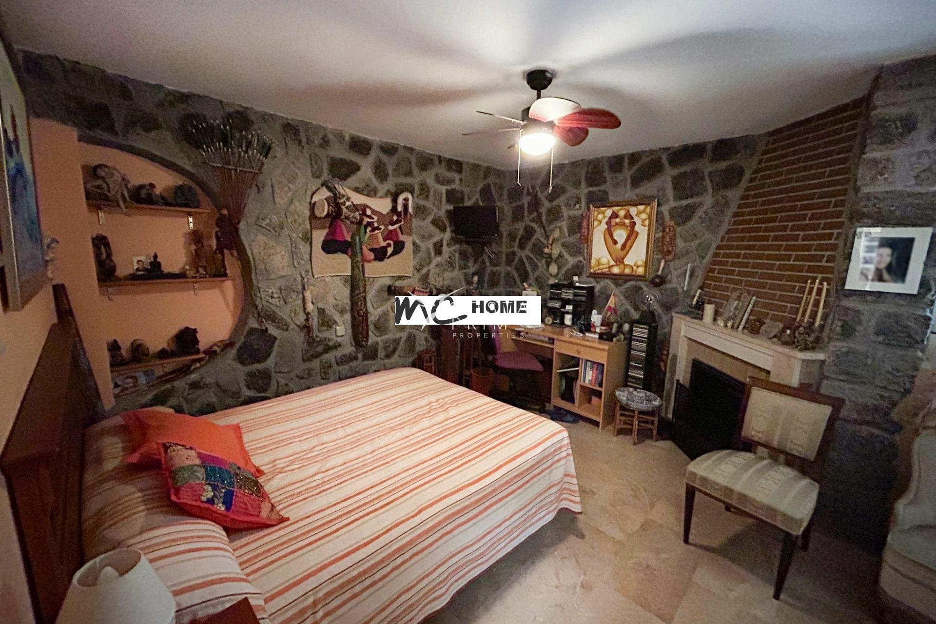 Újraértékesítés - Villa  - Alfas del Pí