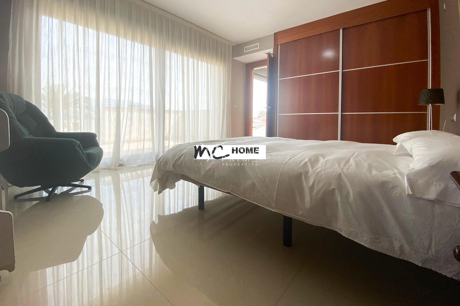 Újraértékesítés - Villa  - Alfas del Pí