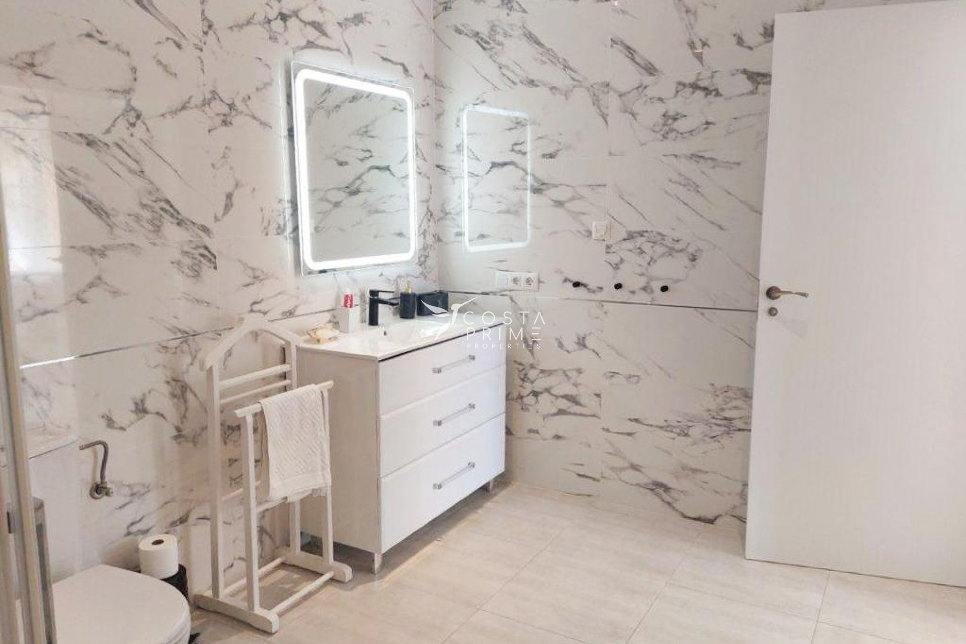 Újraértékesítés - Villa  - Alfas del Pí