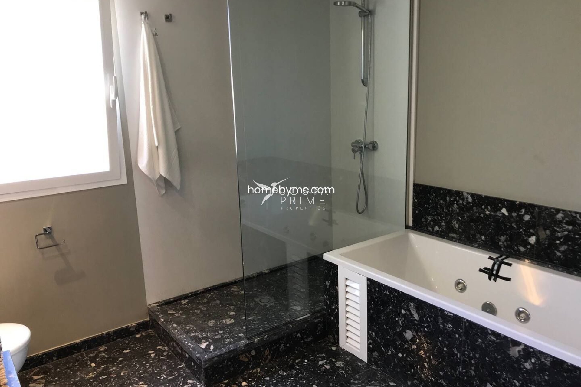 Újraértékesítés - Villa  - Alfas del Pí