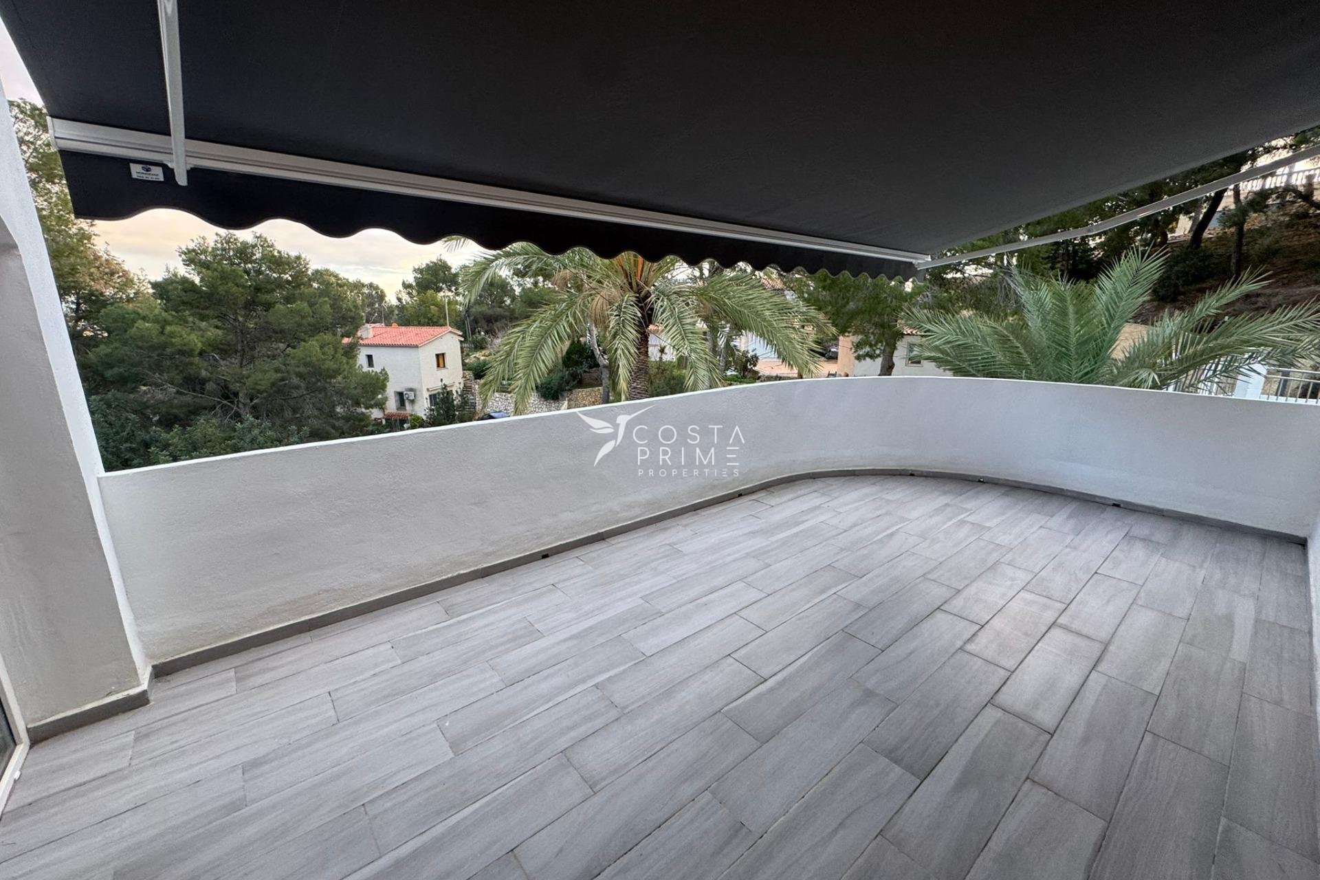 Újraértékesítés - Villa  - Altea