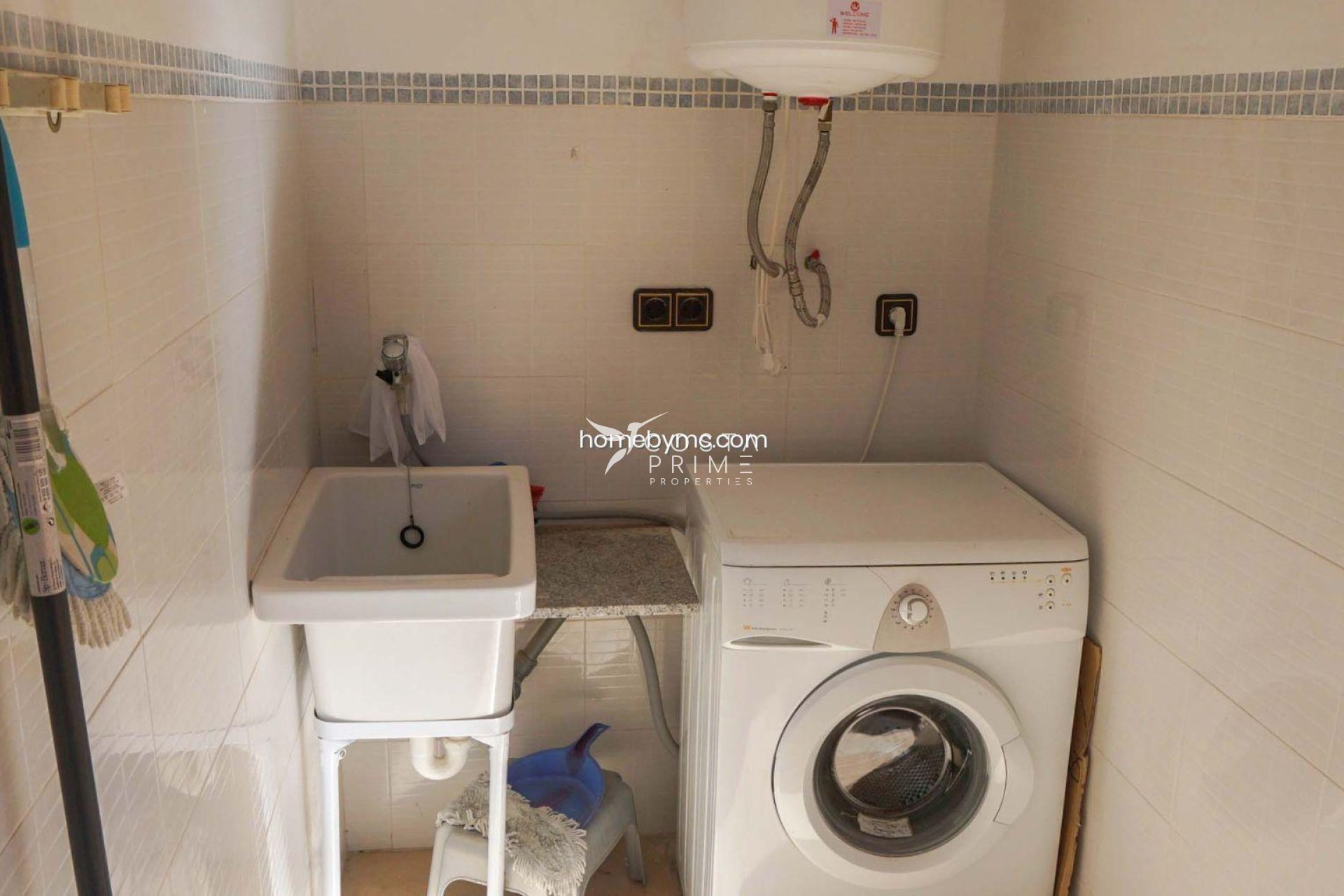 Újraértékesítés - Villa  - Altea