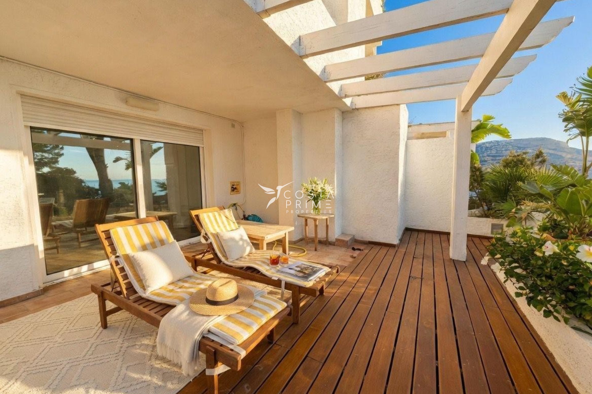 Újraértékesítés - Villa  - Altea