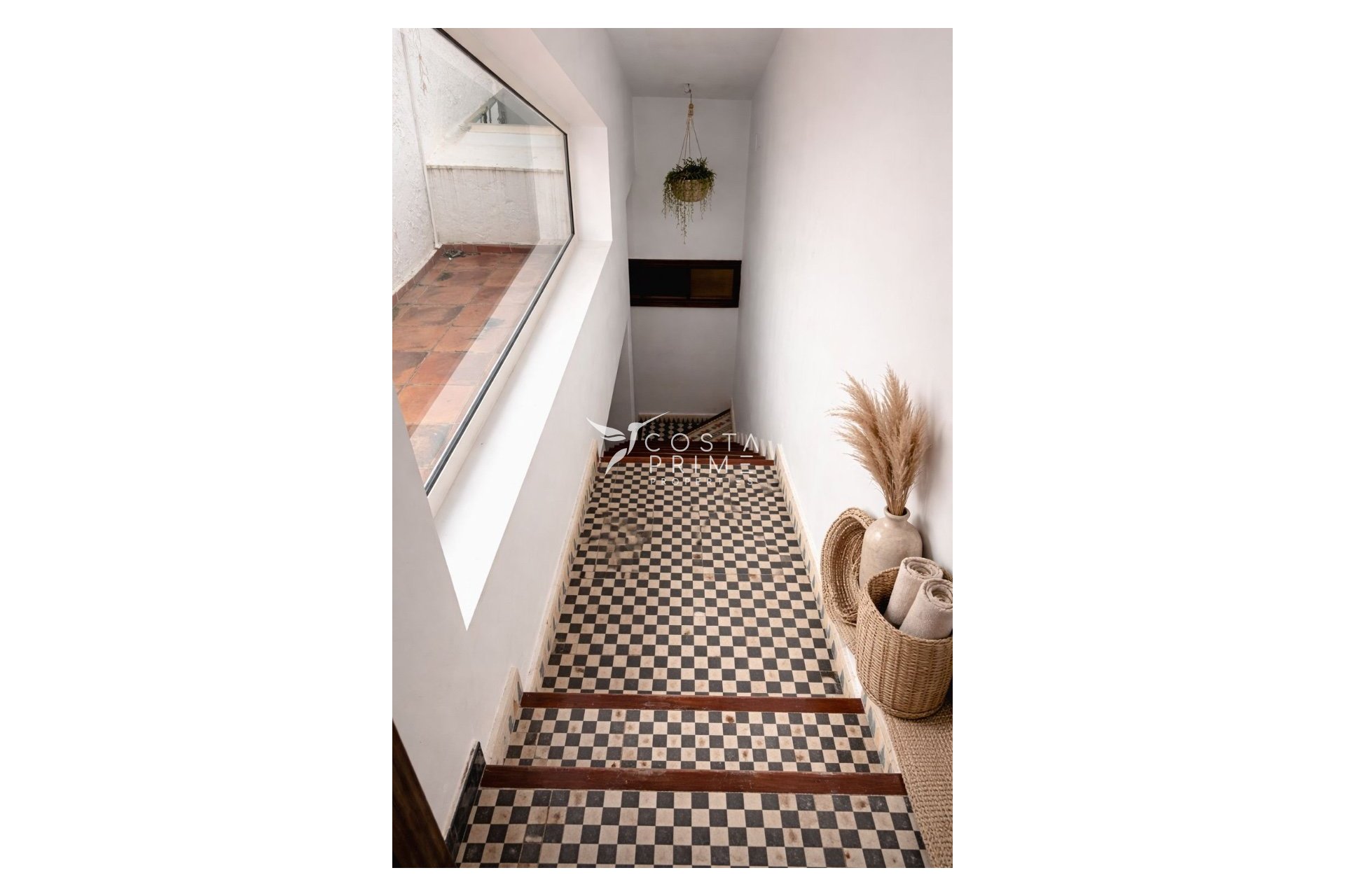 Újraértékesítés - Villa  - Altea