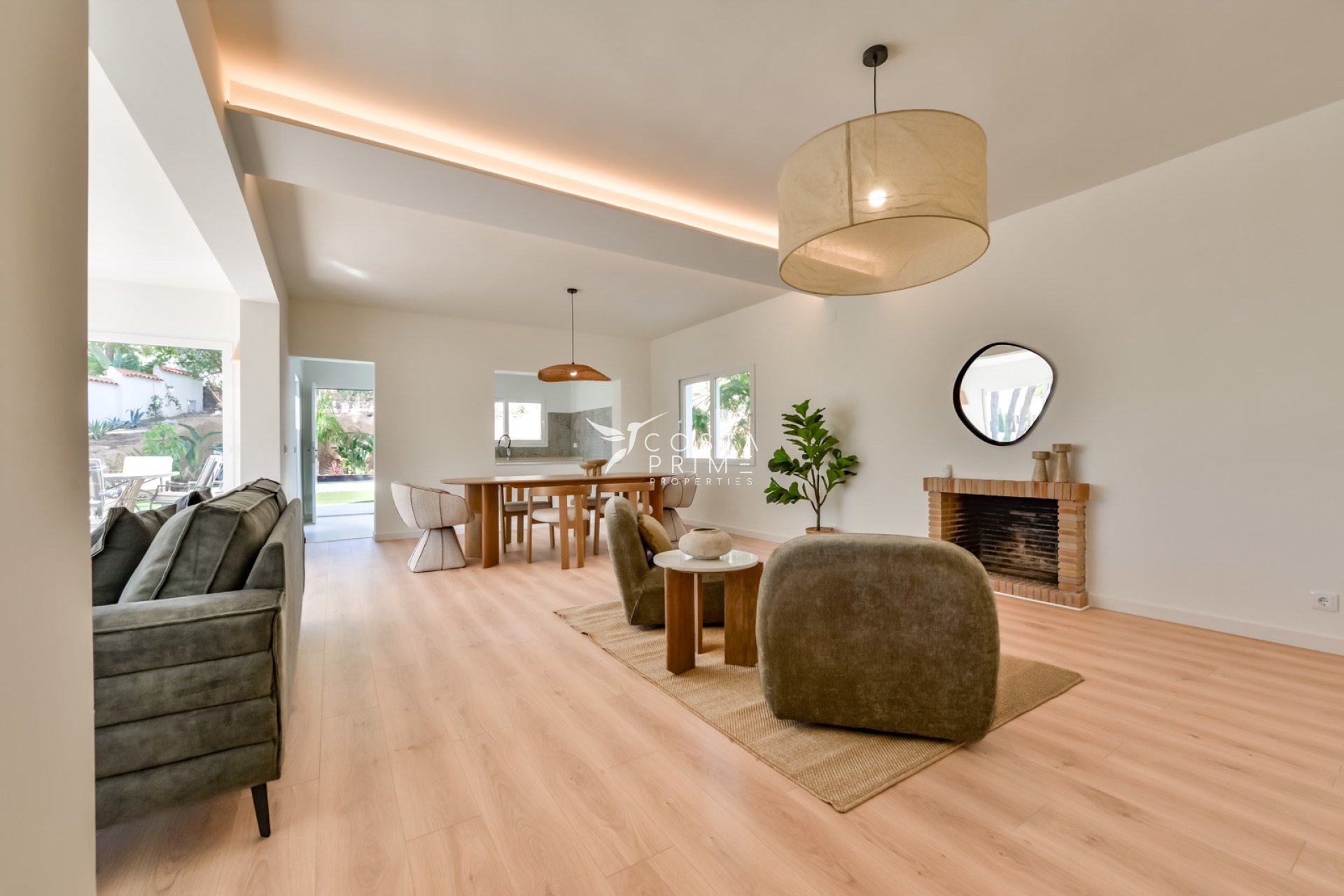 Újraértékesítés - Villa  - Altea