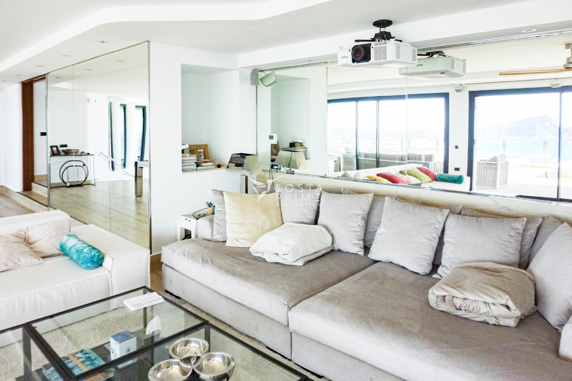 Újraértékesítés - Villa  - Altea