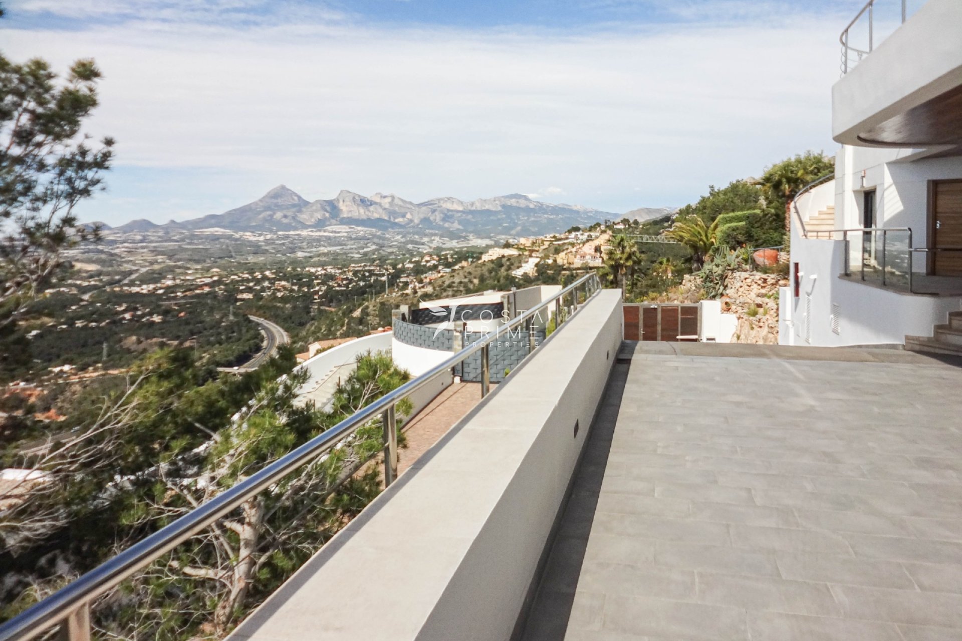 Újraértékesítés - Villa  - Altea