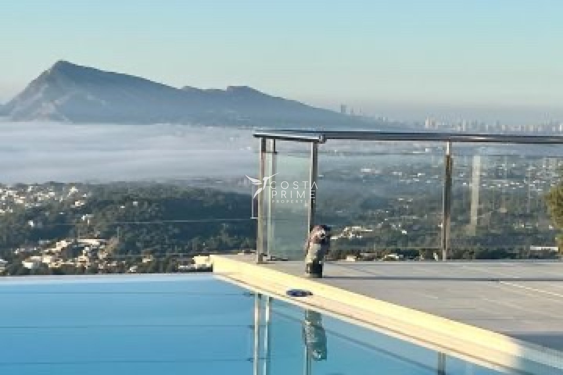 Újraértékesítés - Villa  - Altea