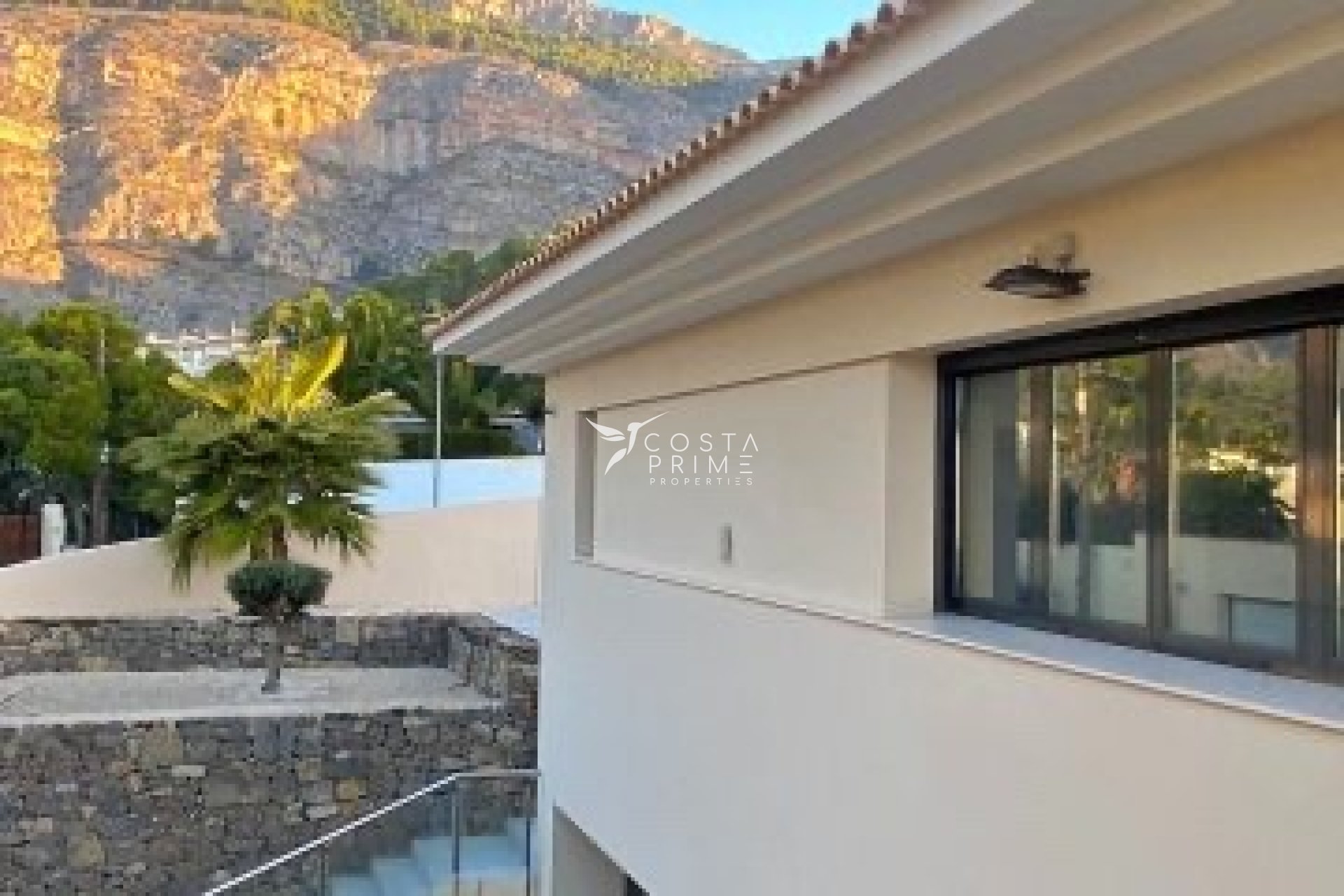 Újraértékesítés - Villa  - Altea