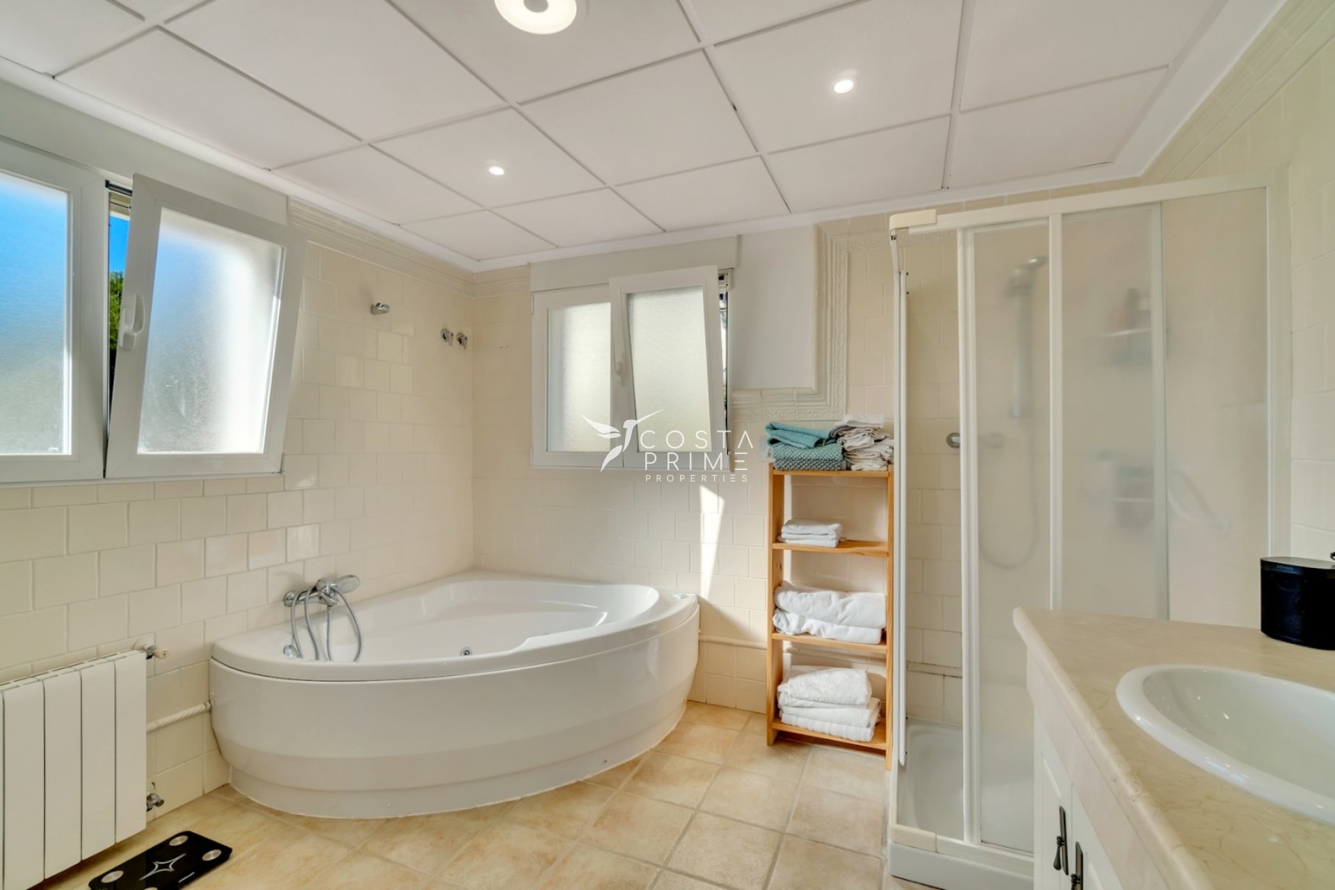 Újraértékesítés - Villa  - Altea