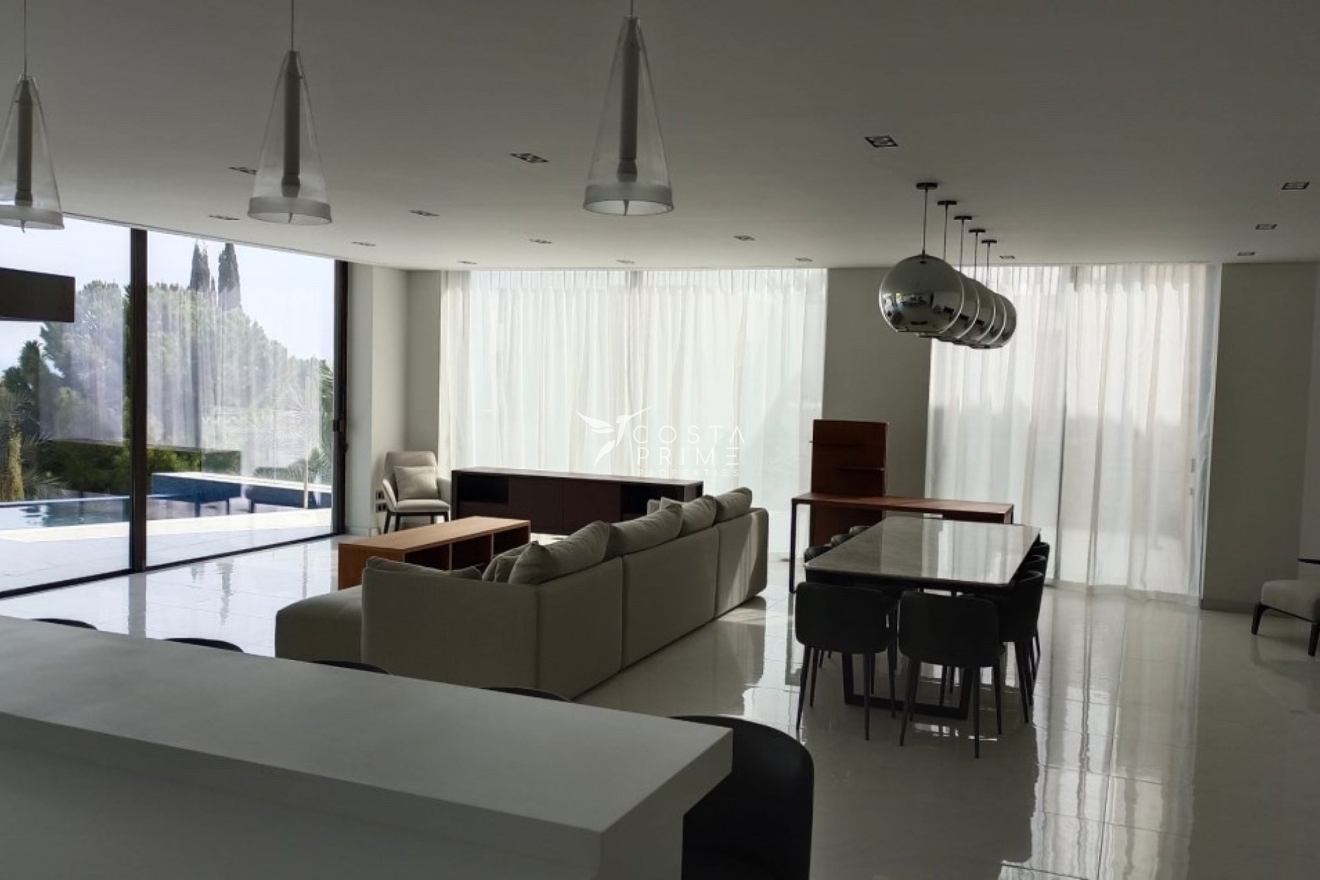 Újraértékesítés - Villa  - Altea