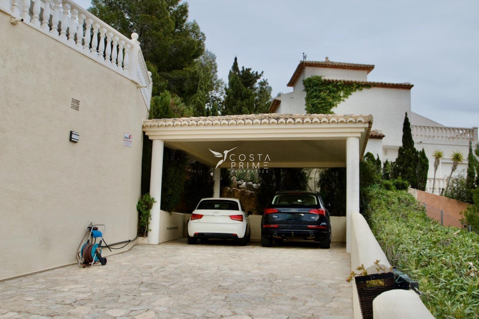 Újraértékesítés - Villa  - Altea