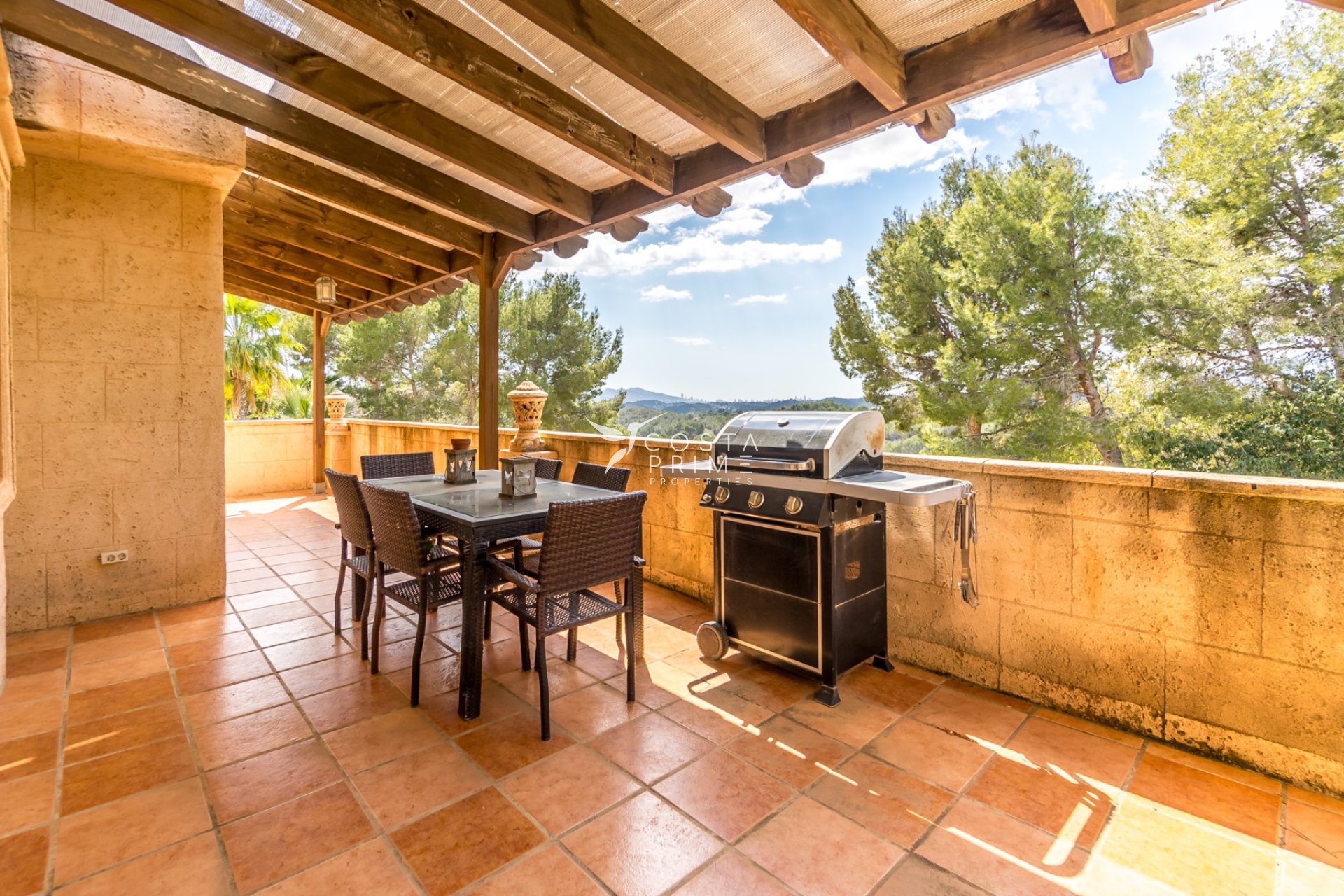 Újraértékesítés - Villa  - Altea