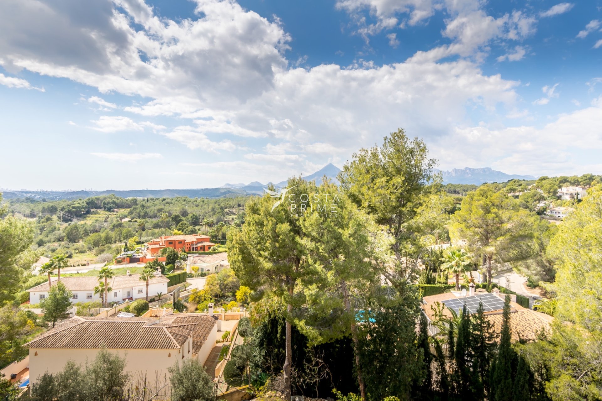 Újraértékesítés - Villa  - Altea