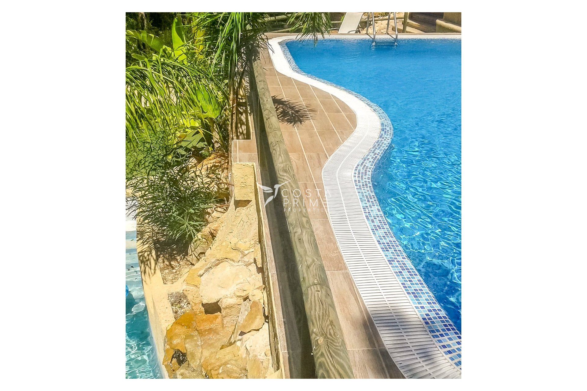 Újraértékesítés - Villa  - Altea