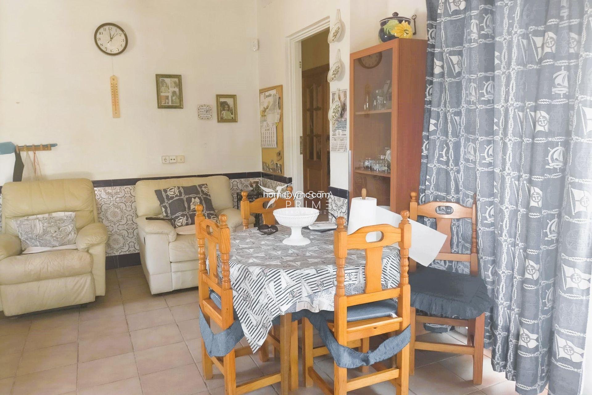 Újraértékesítés - Villa  - Benidorm