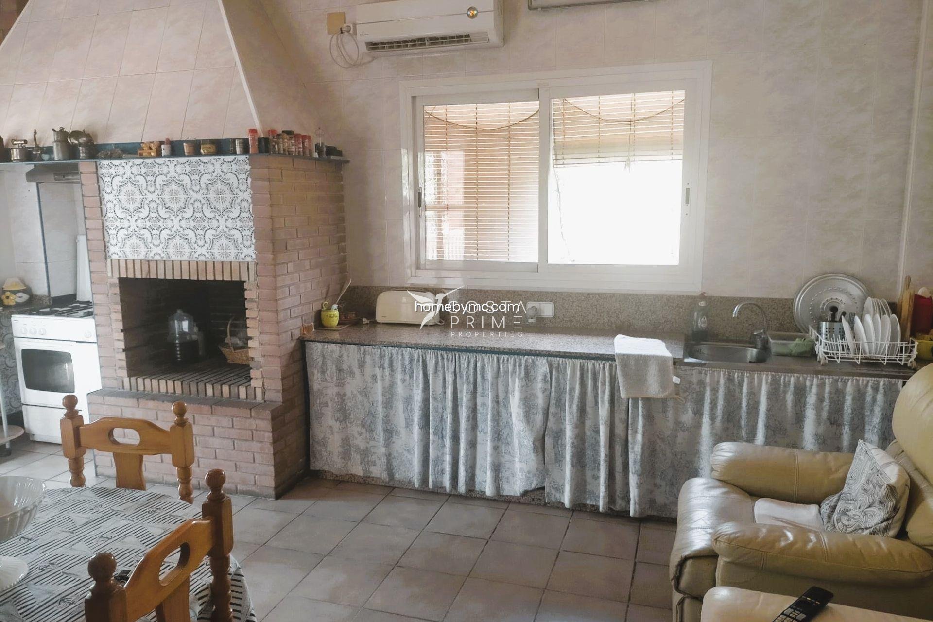 Újraértékesítés - Villa  - Benidorm