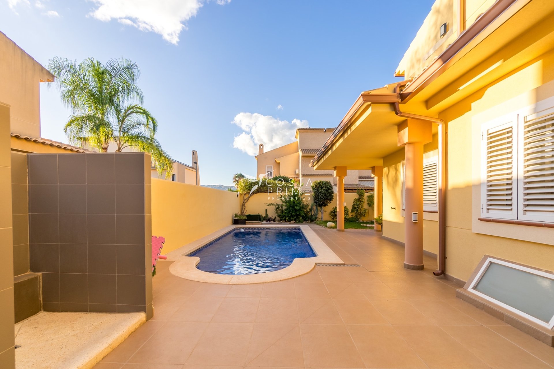 Újraértékesítés - Villa  - Benidorm