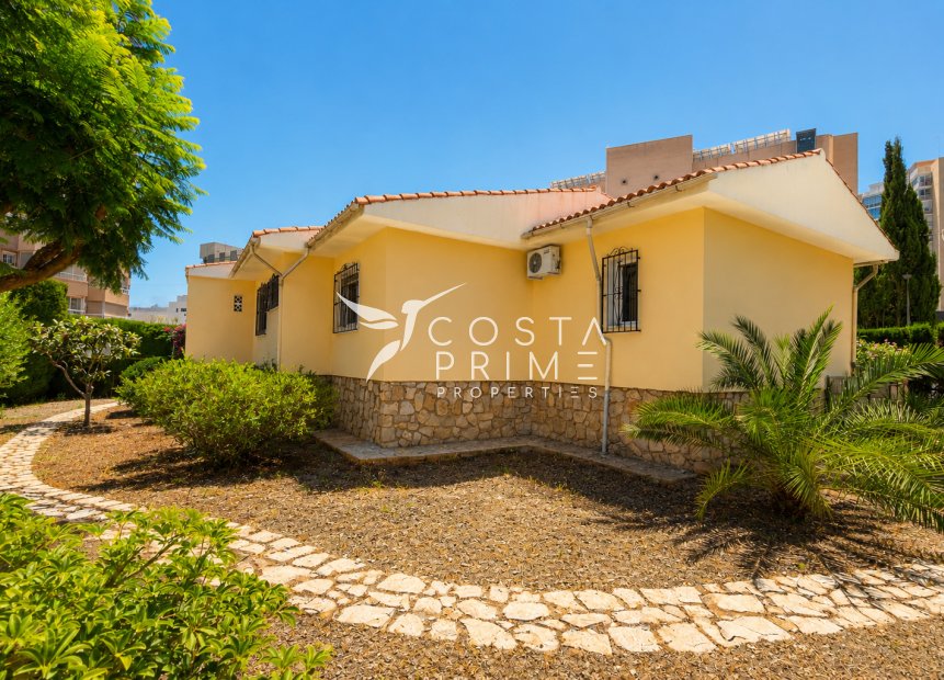Újraértékesítés - Villa  - Benidorm