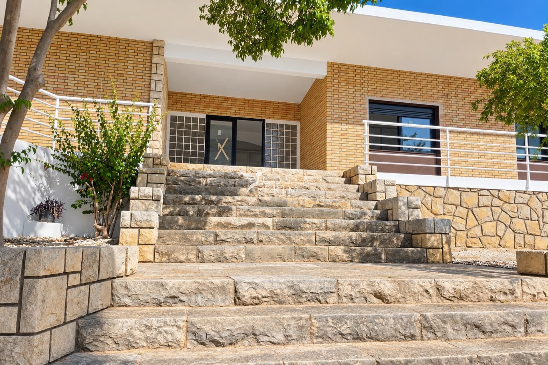 Újraértékesítés - Villa  - Benidorm