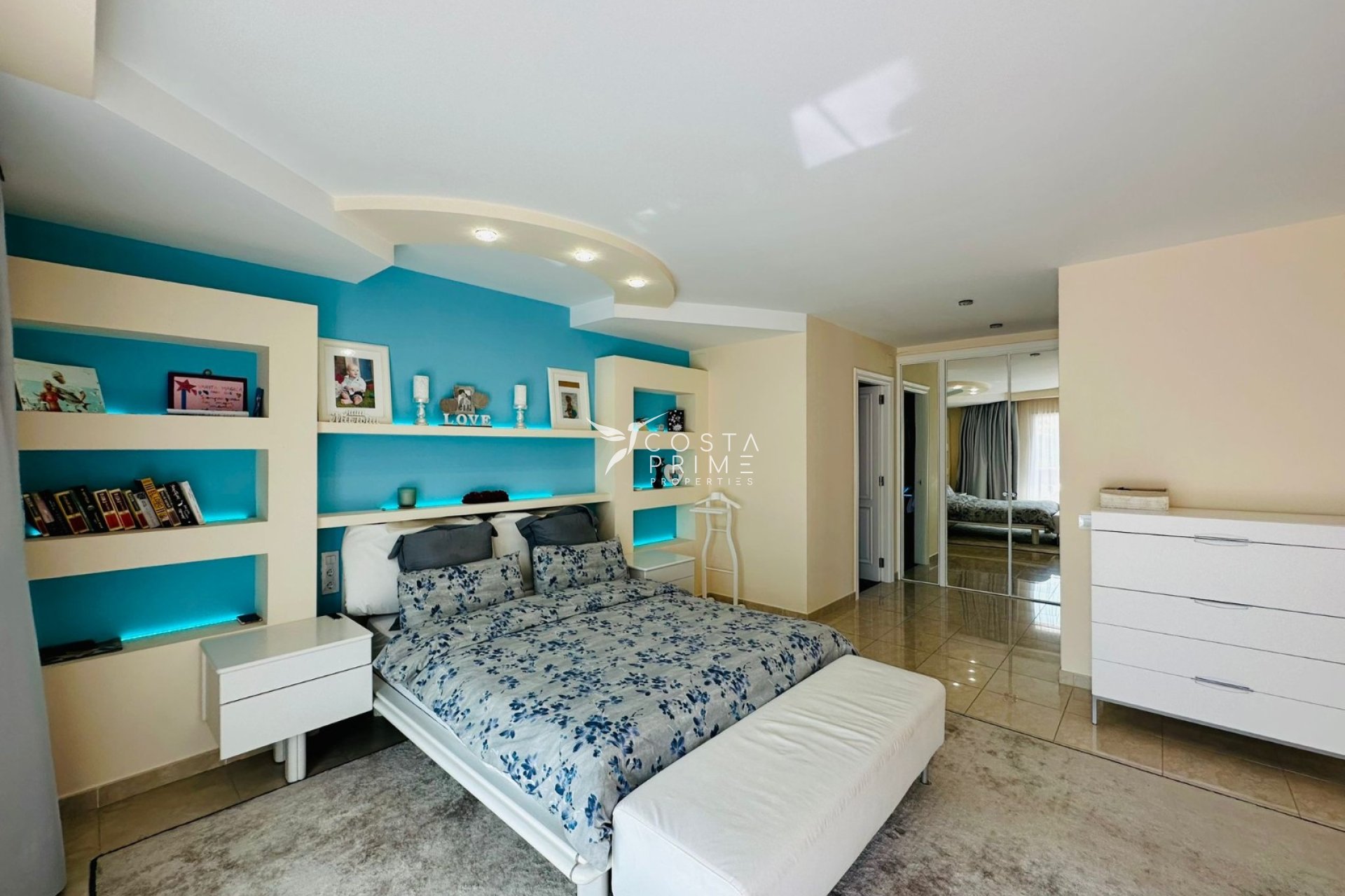 Újraértékesítés - Villa  - Benidorm