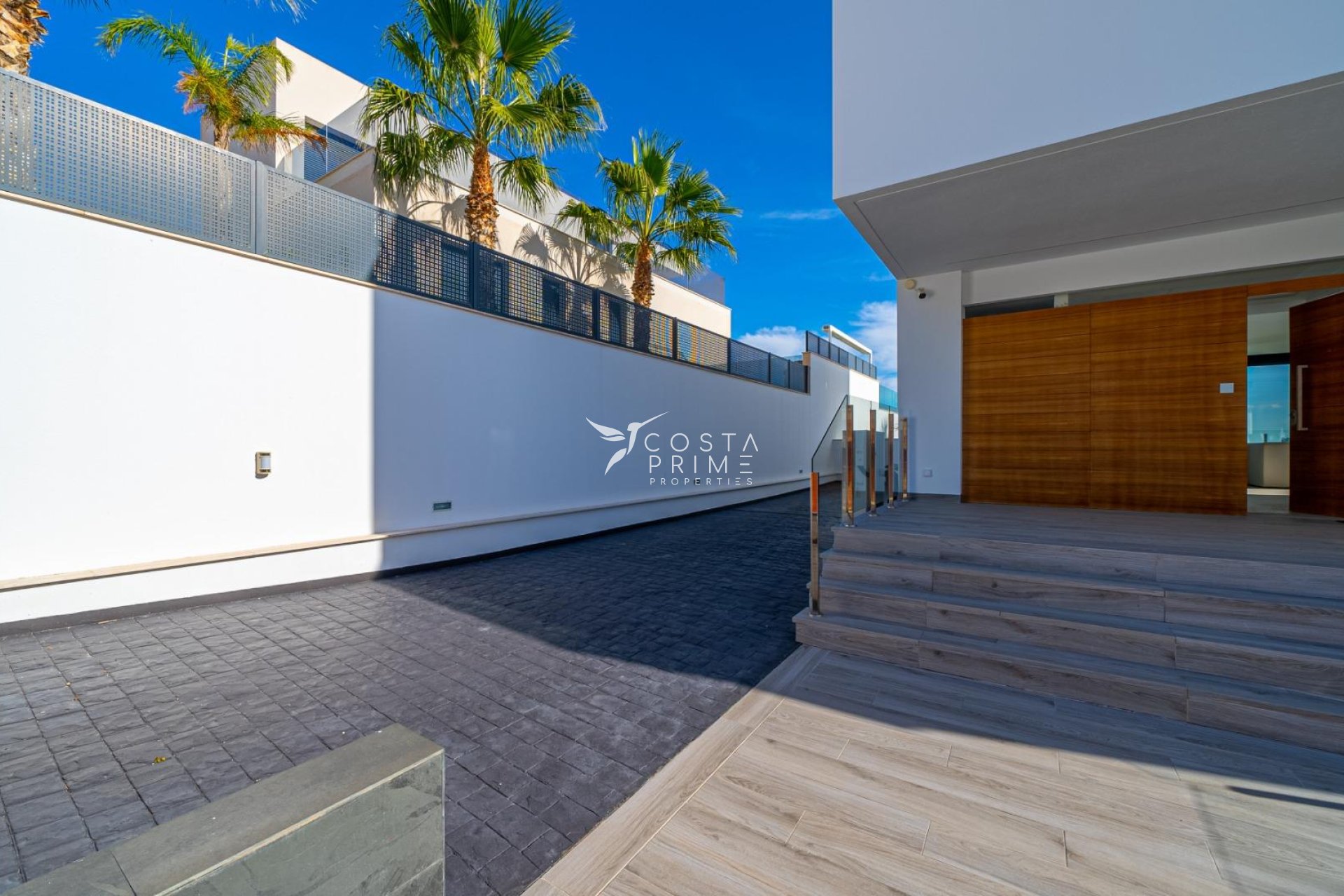 Újraértékesítés - Villa  - Finestrat