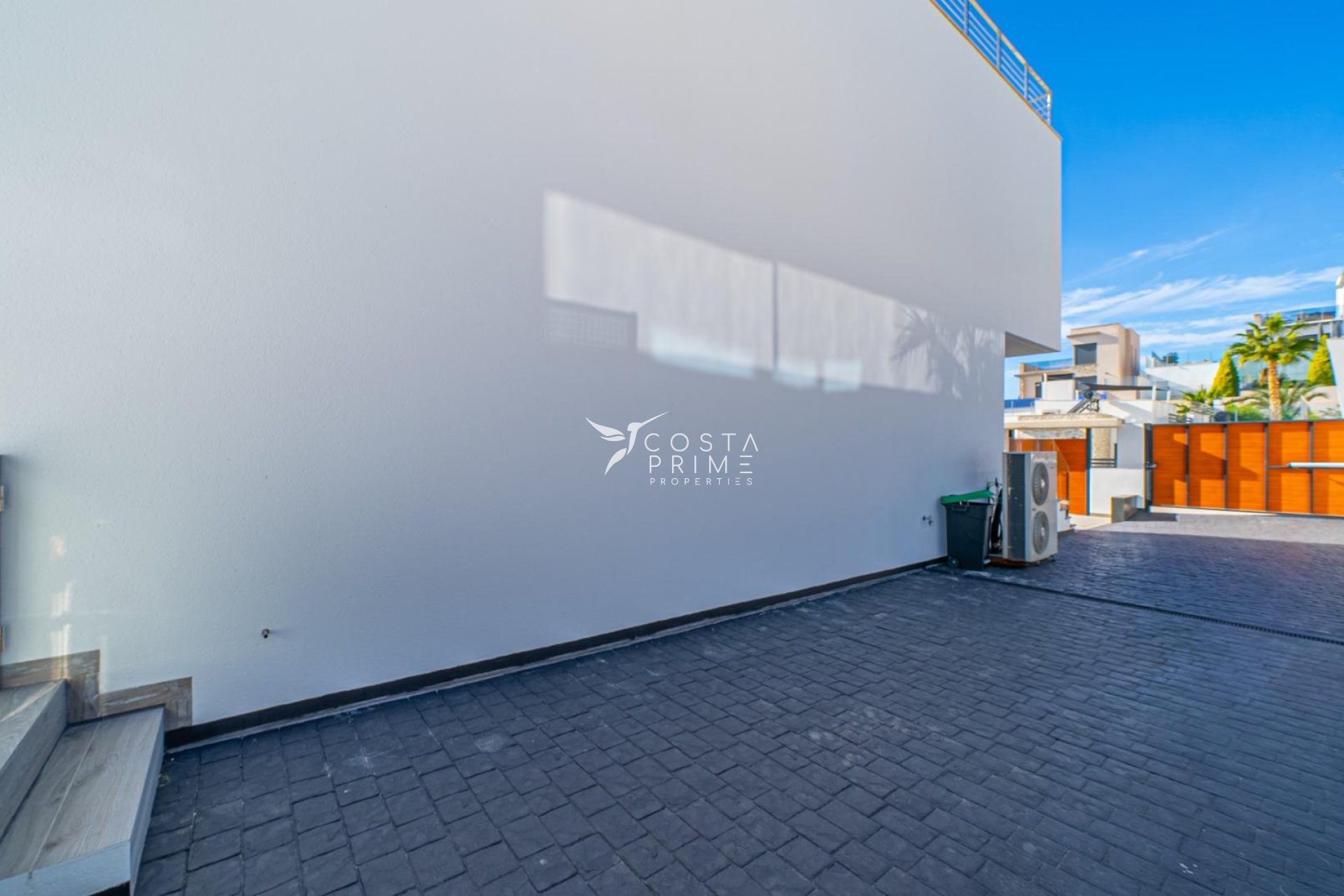 Újraértékesítés - Villa  - Finestrat