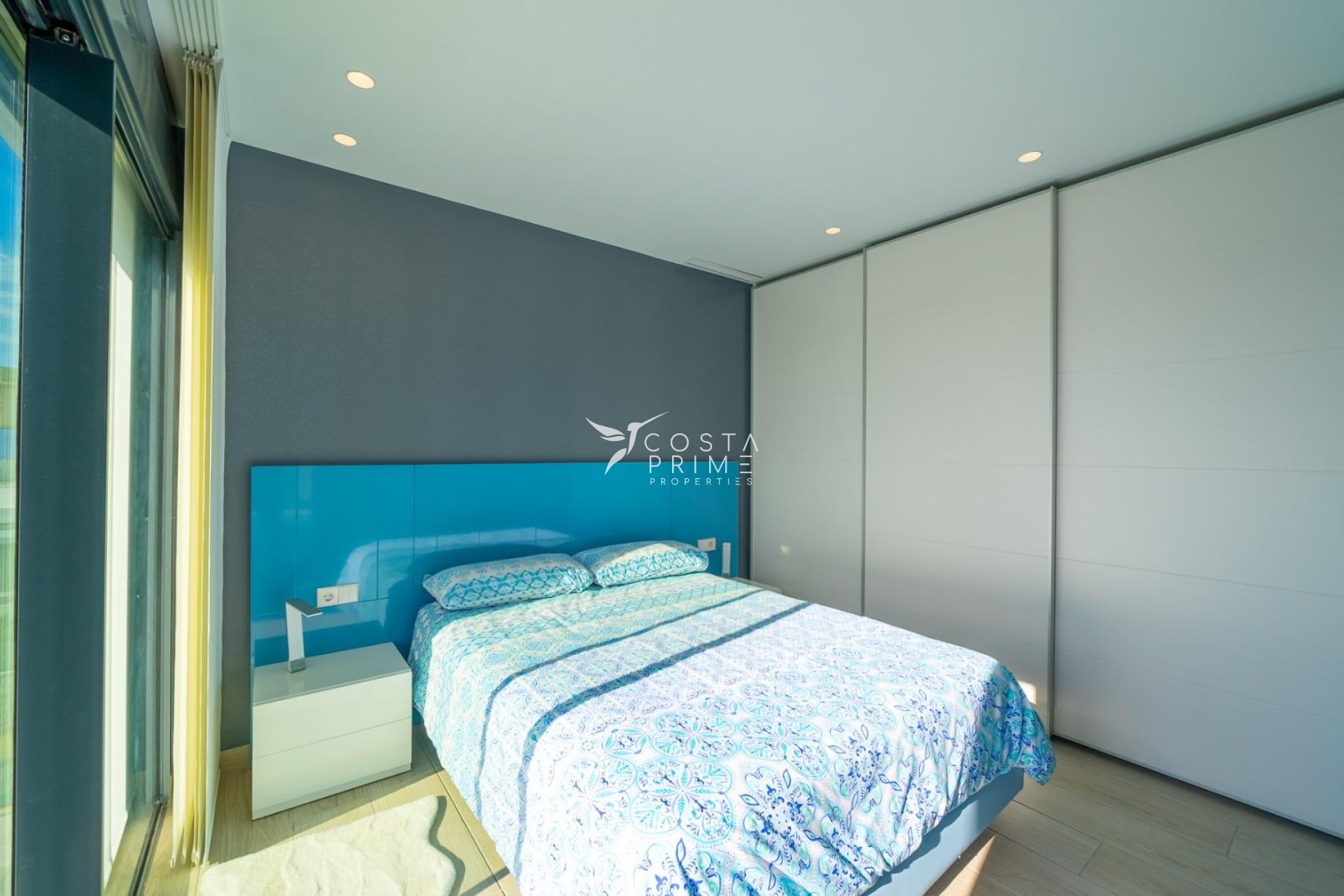 Újraértékesítés - Villa  - Finestrat