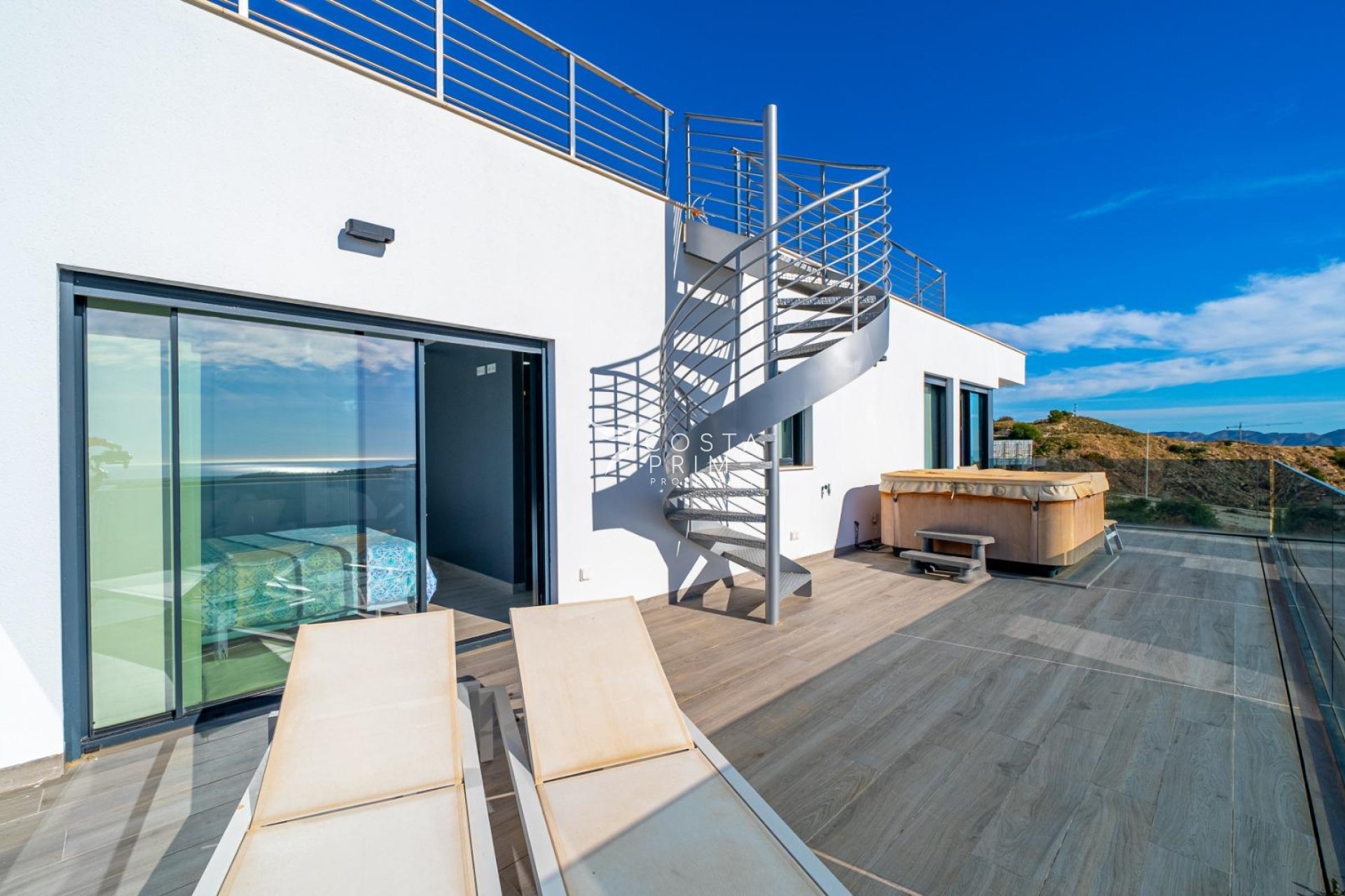 Újraértékesítés - Villa  - Finestrat