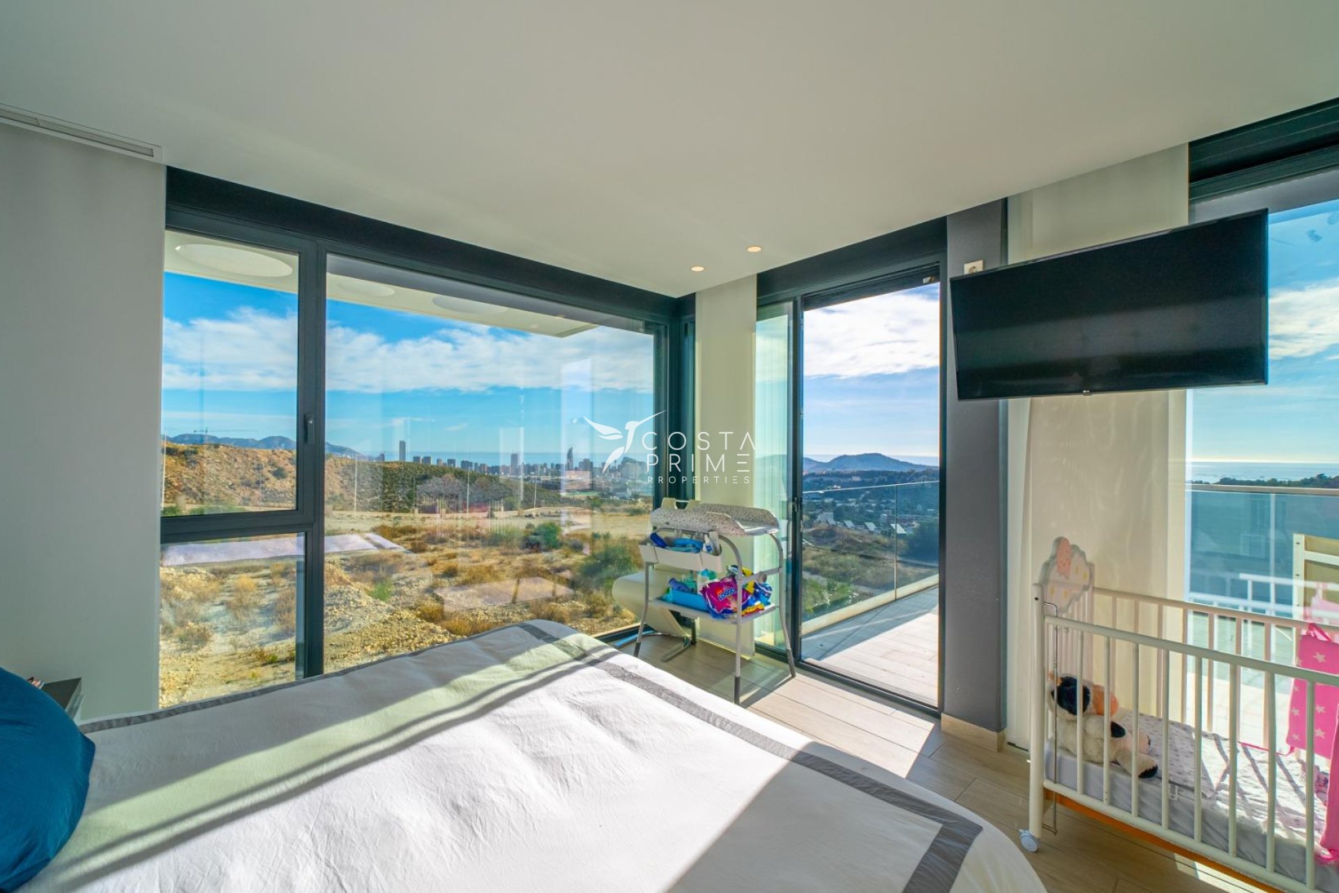 Újraértékesítés - Villa  - Finestrat