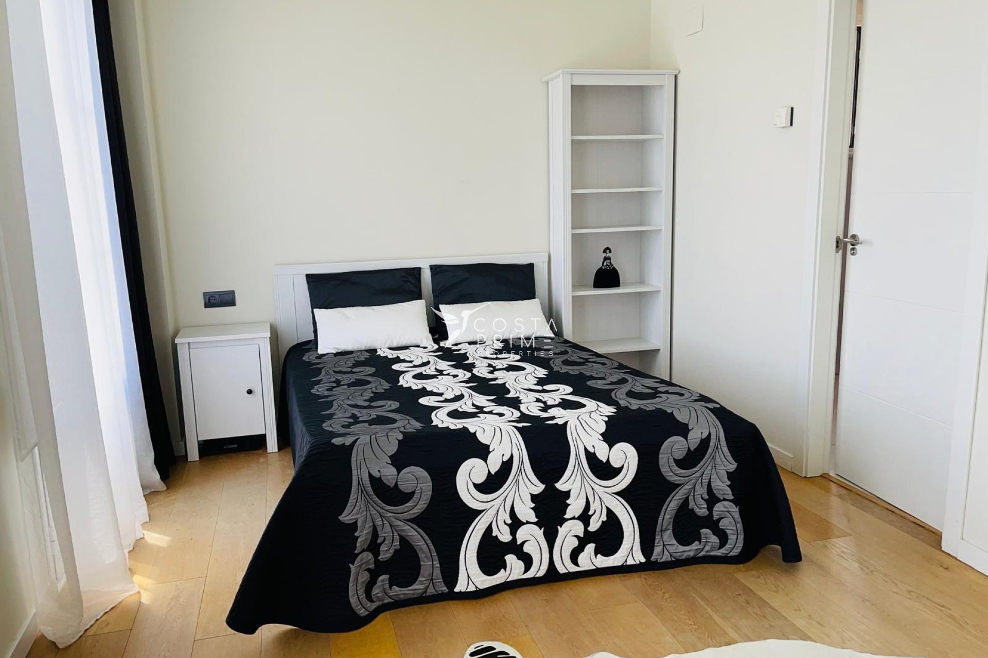 Újraértékesítés - Villa  - Finestrat