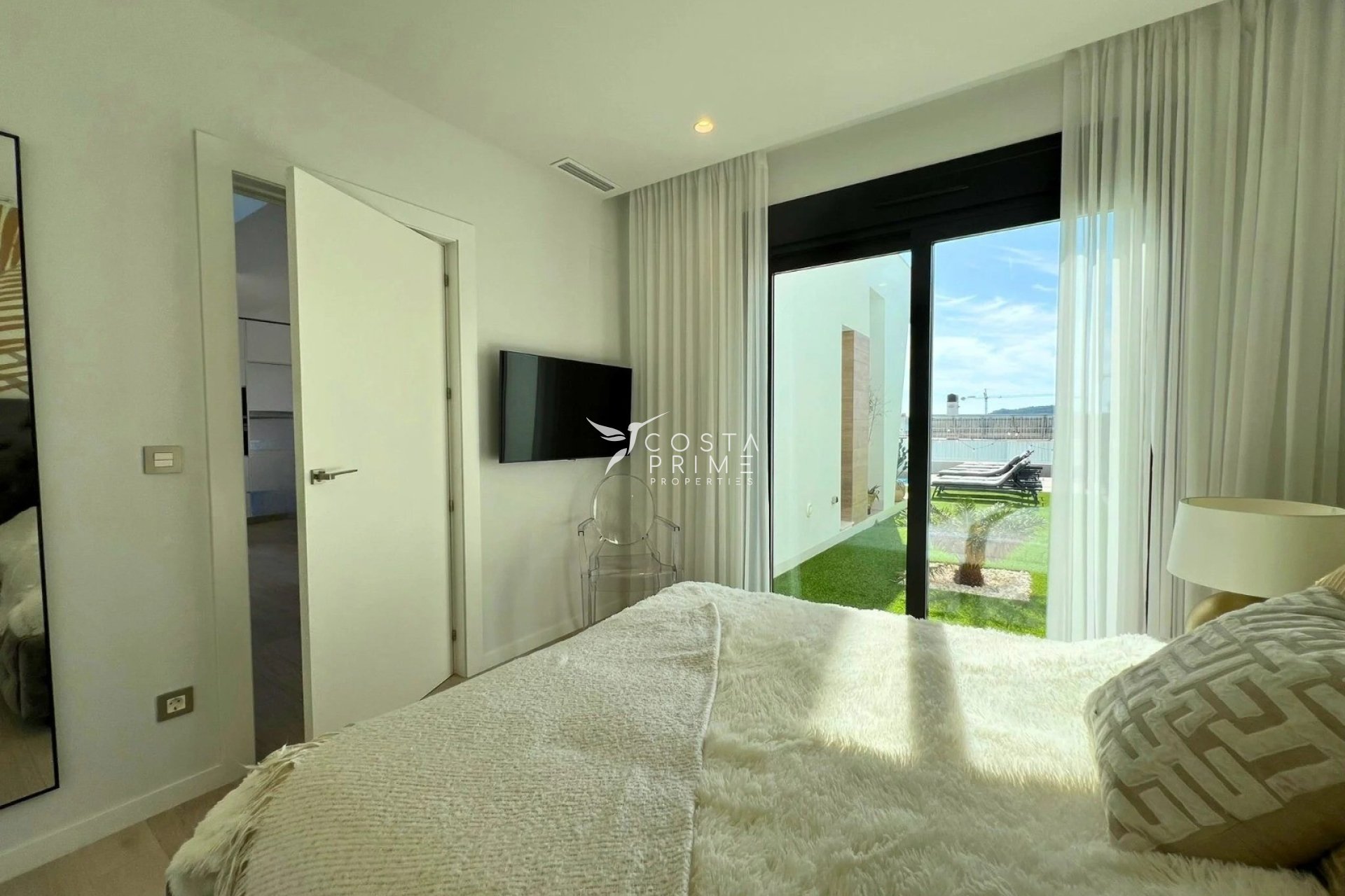 Újraértékesítés - Villa  - Finestrat