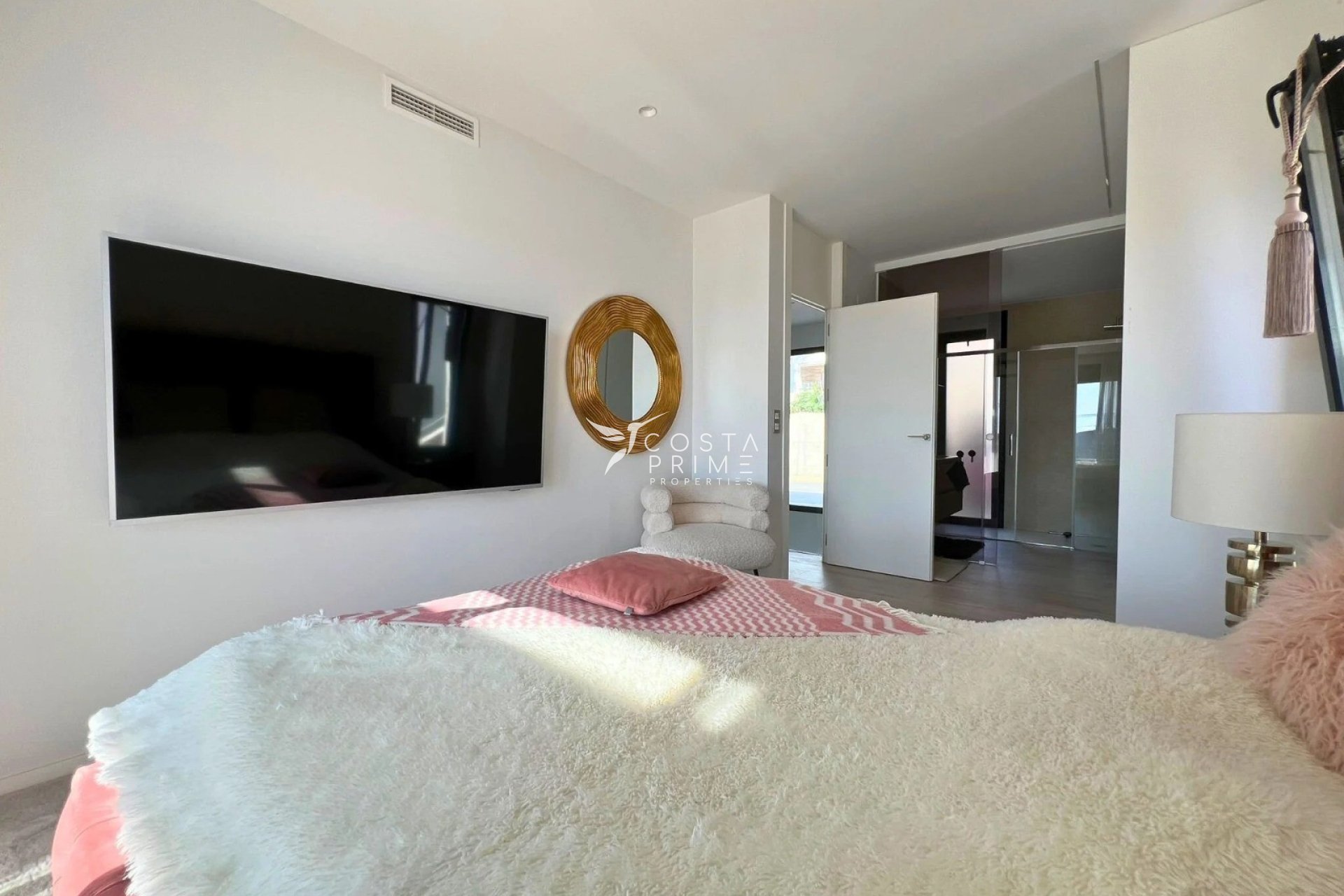 Újraértékesítés - Villa  - Finestrat