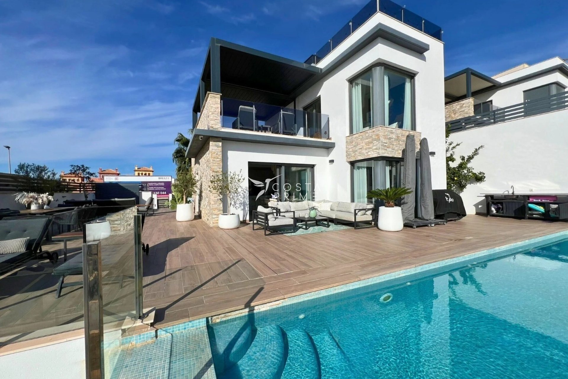 Újraértékesítés - Villa  - Finestrat