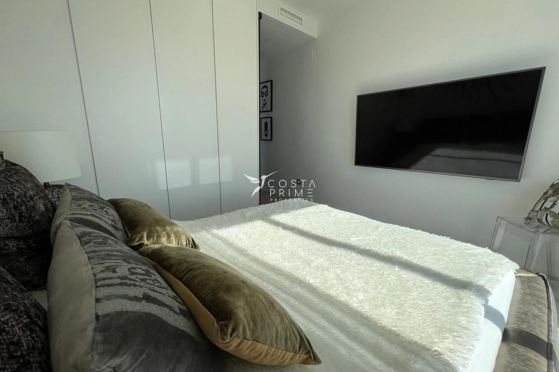 Újraértékesítés - Villa  - Finestrat