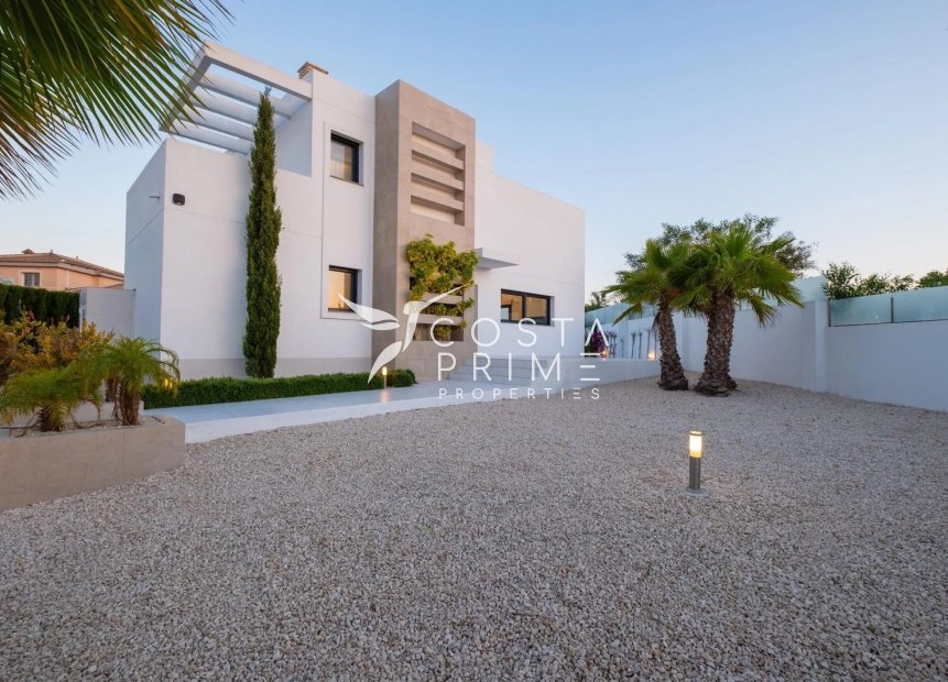 Újraértékesítés - Villa  - Finestrat