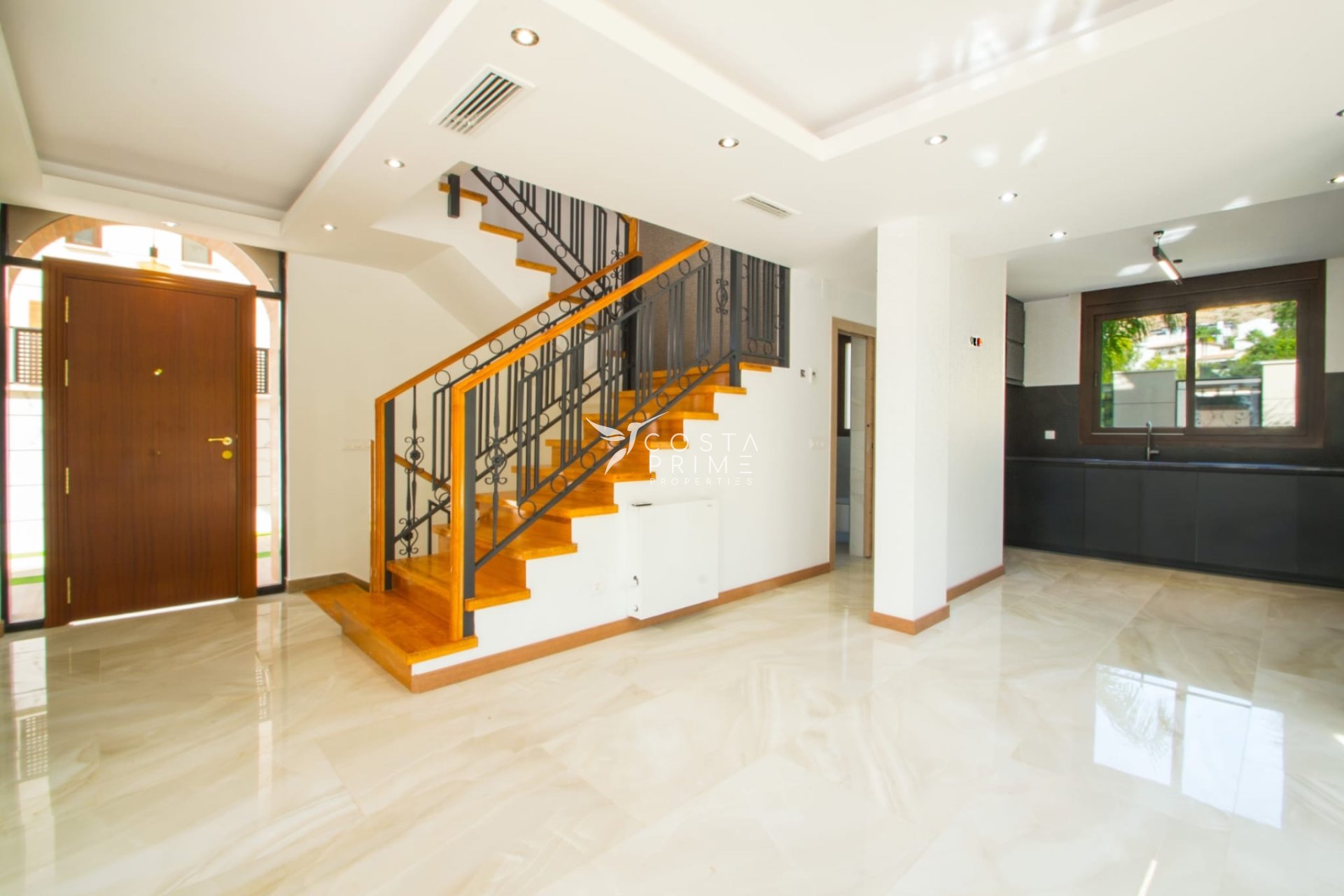 Újraértékesítés - Villa  - Finestrat