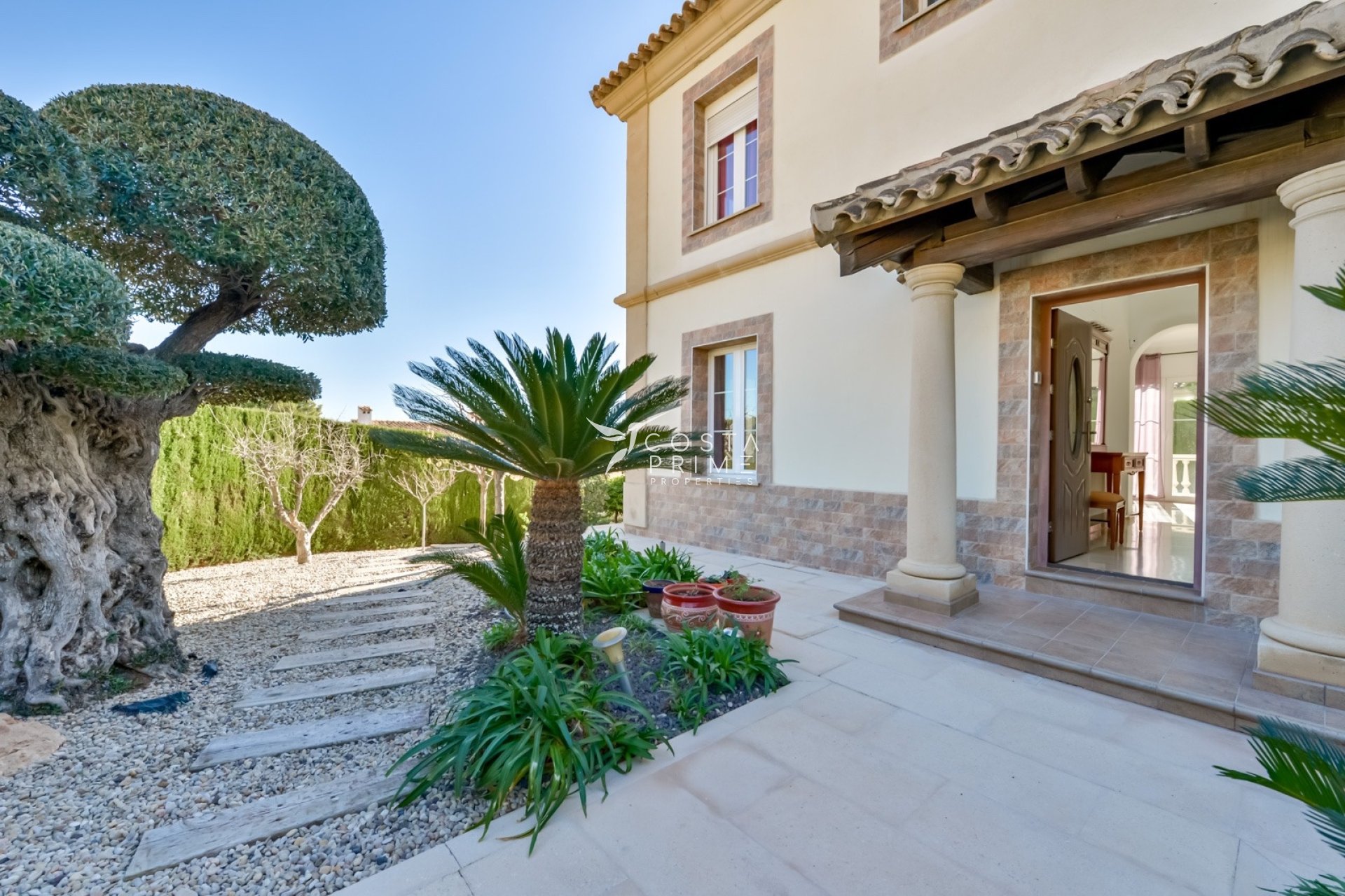 Újraértékesítés - Villa  - Finestrat