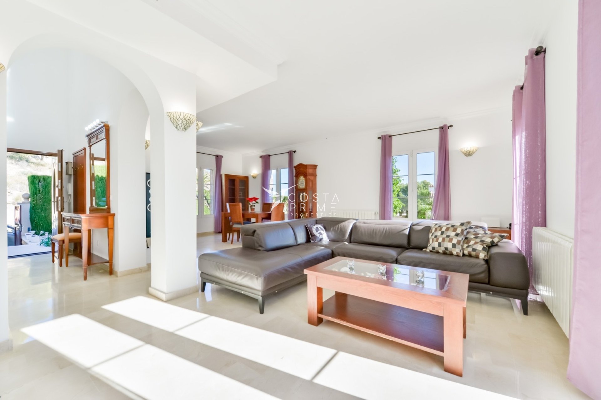 Újraértékesítés - Villa  - Finestrat